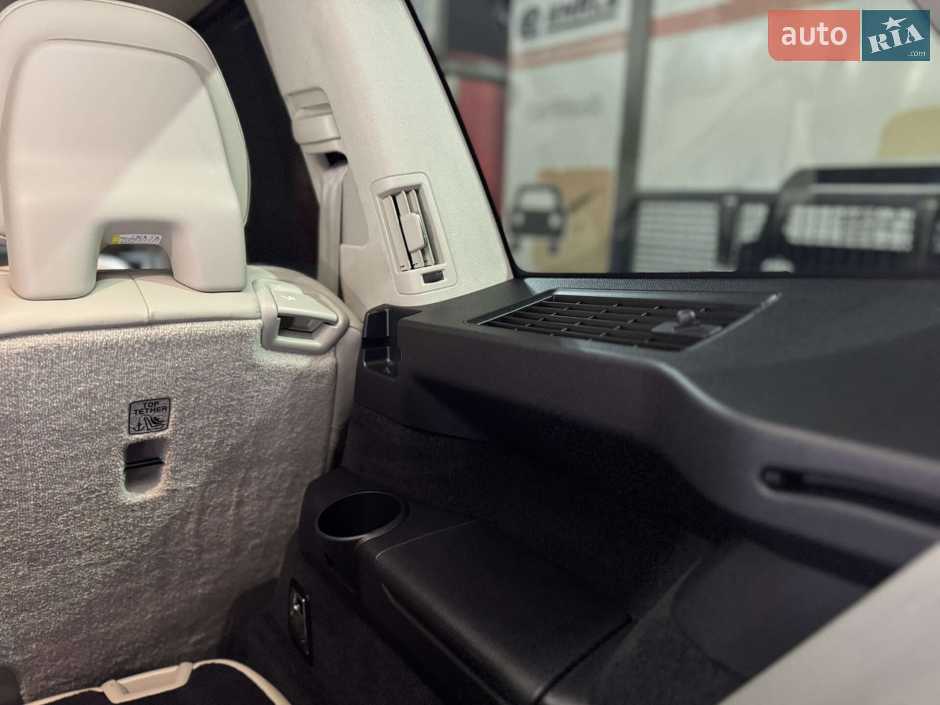 Volvo XC90 2019 VIN YV4BR00L4L1559782 фото оголошення 55 з 65