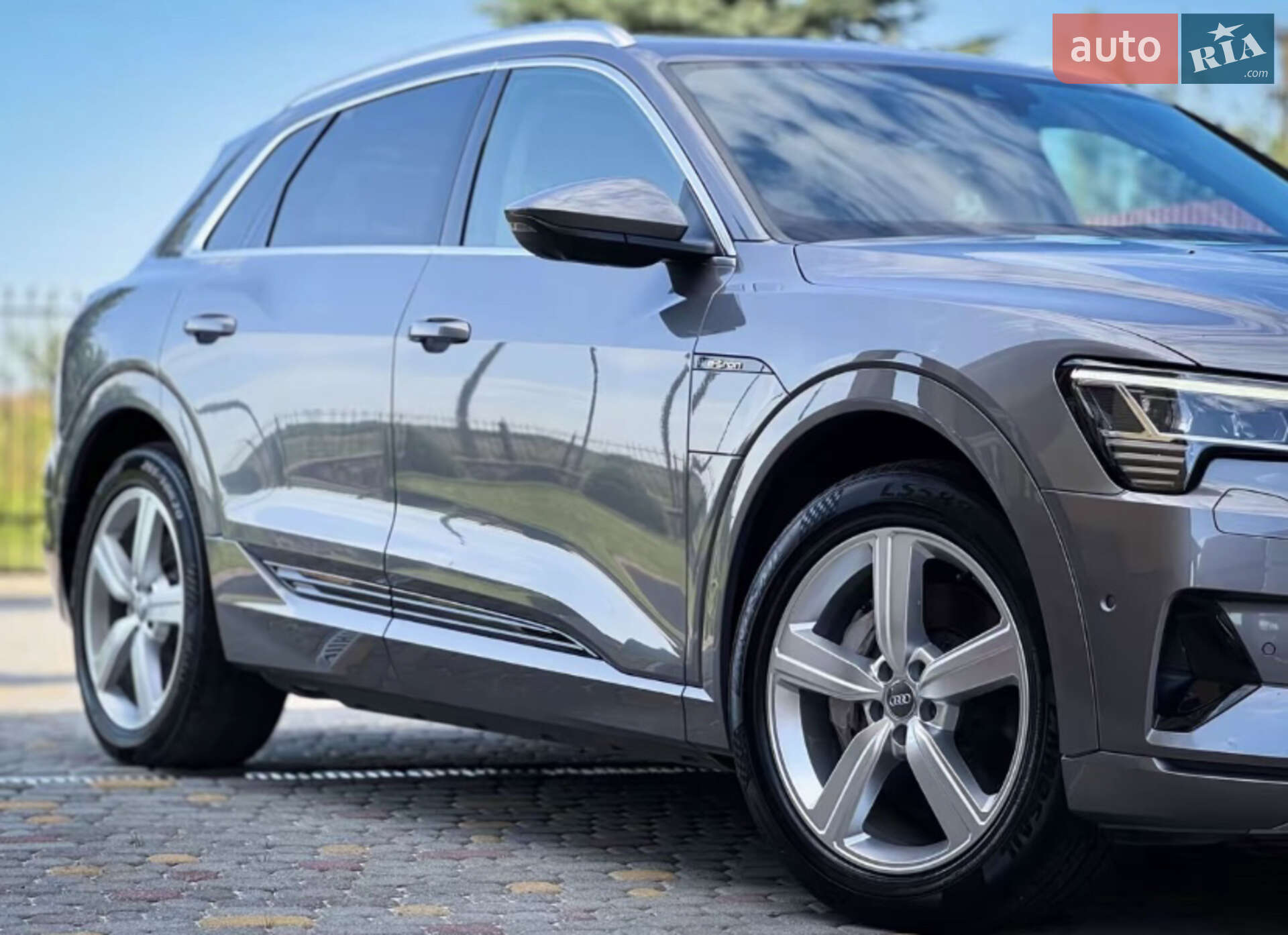 Audi e-tron 2020 VIN WAUZZZGE4LB036699 фото оголошення 10 з 31