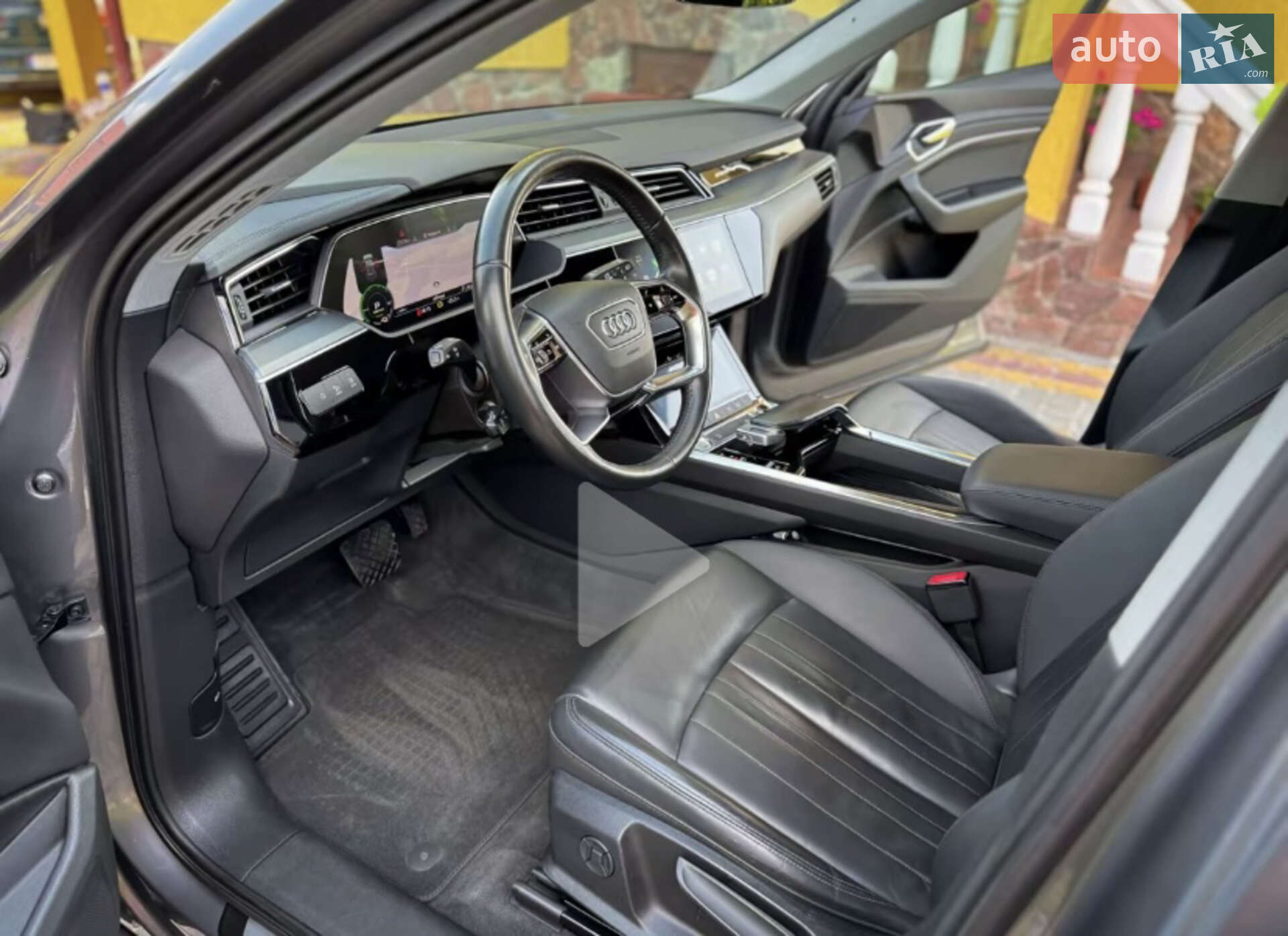 Audi e-tron 2020 VIN WAUZZZGE4LB036699 фото оголошення 22 з 31