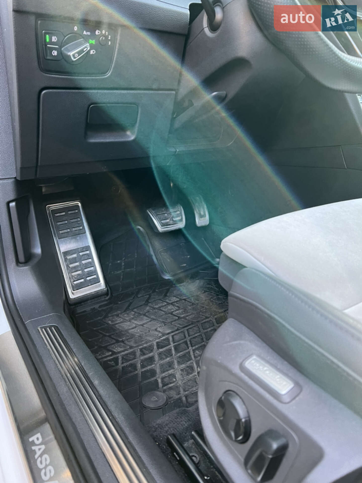 Volkswagen Passat 2016 VIN WVWZZZ3CZGE242151 фото оголошення 9 з 19