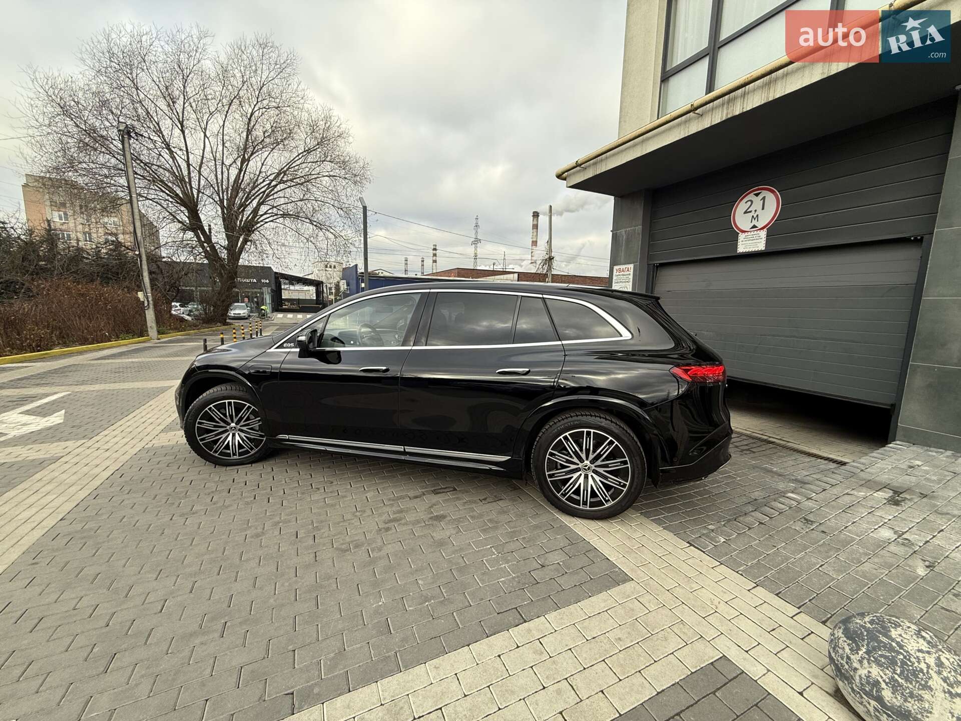 Mercedes-Benz EQS SUV 2022 VIN 4JGDM2EB7PA005241 фото оголошення 5 з 35