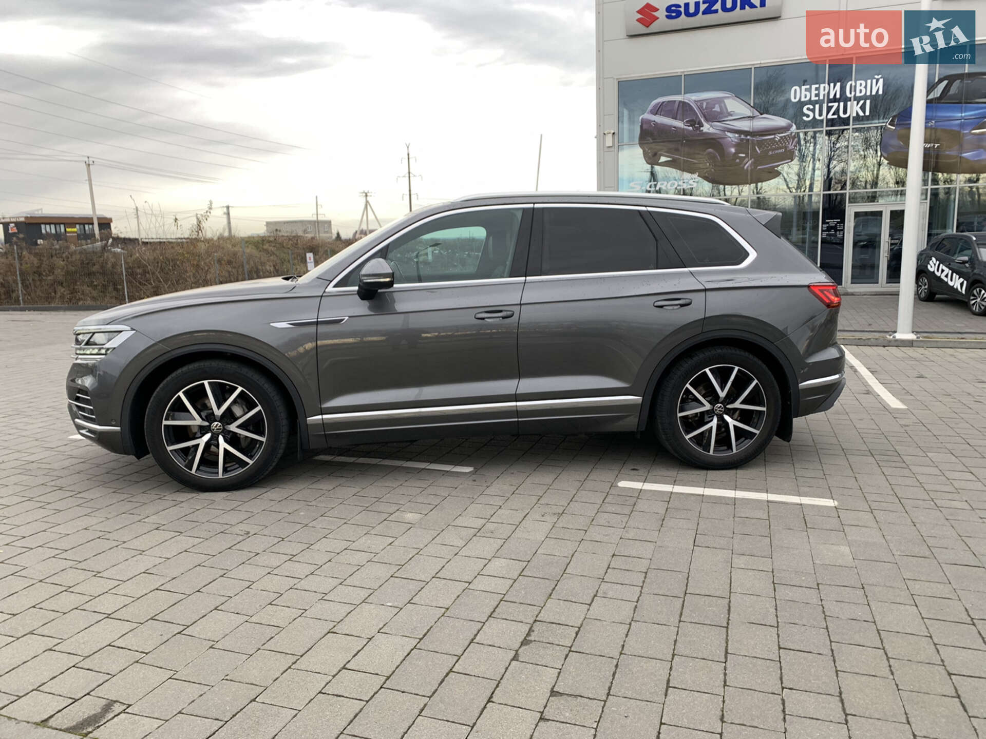 Volkswagen Touareg 2021 VIN WVGZZZCRZMD040773 фото оголошення 3 з 13