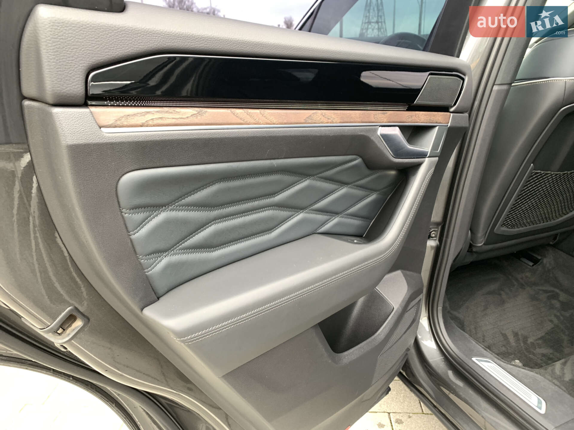 Volkswagen Touareg 2021 VIN WVGZZZCRZMD040773 фото оголошення 10 з 13