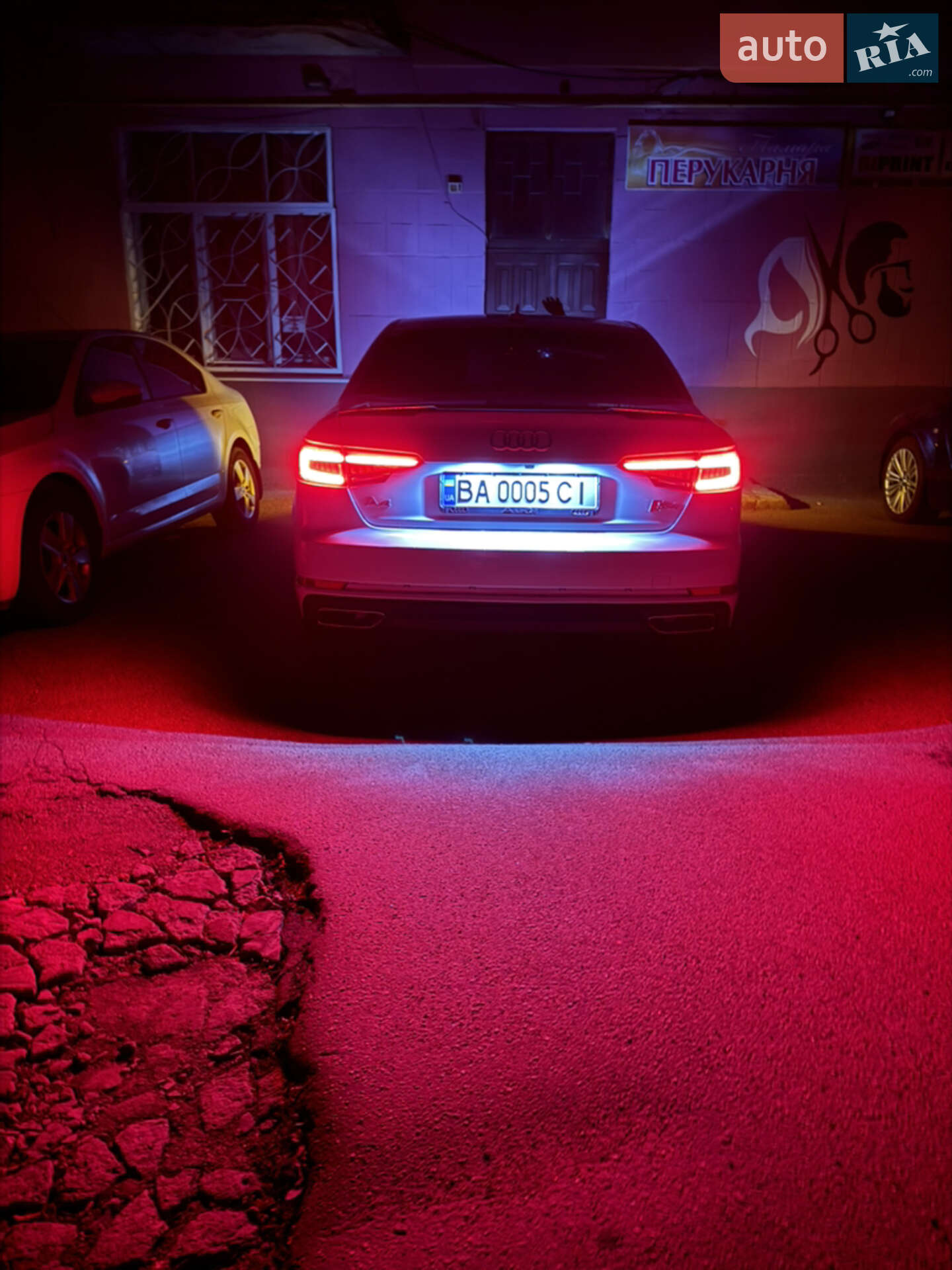 Audi A4 2019 VIN WAUGMAF42KN012964 фото оголошення 5 з 42