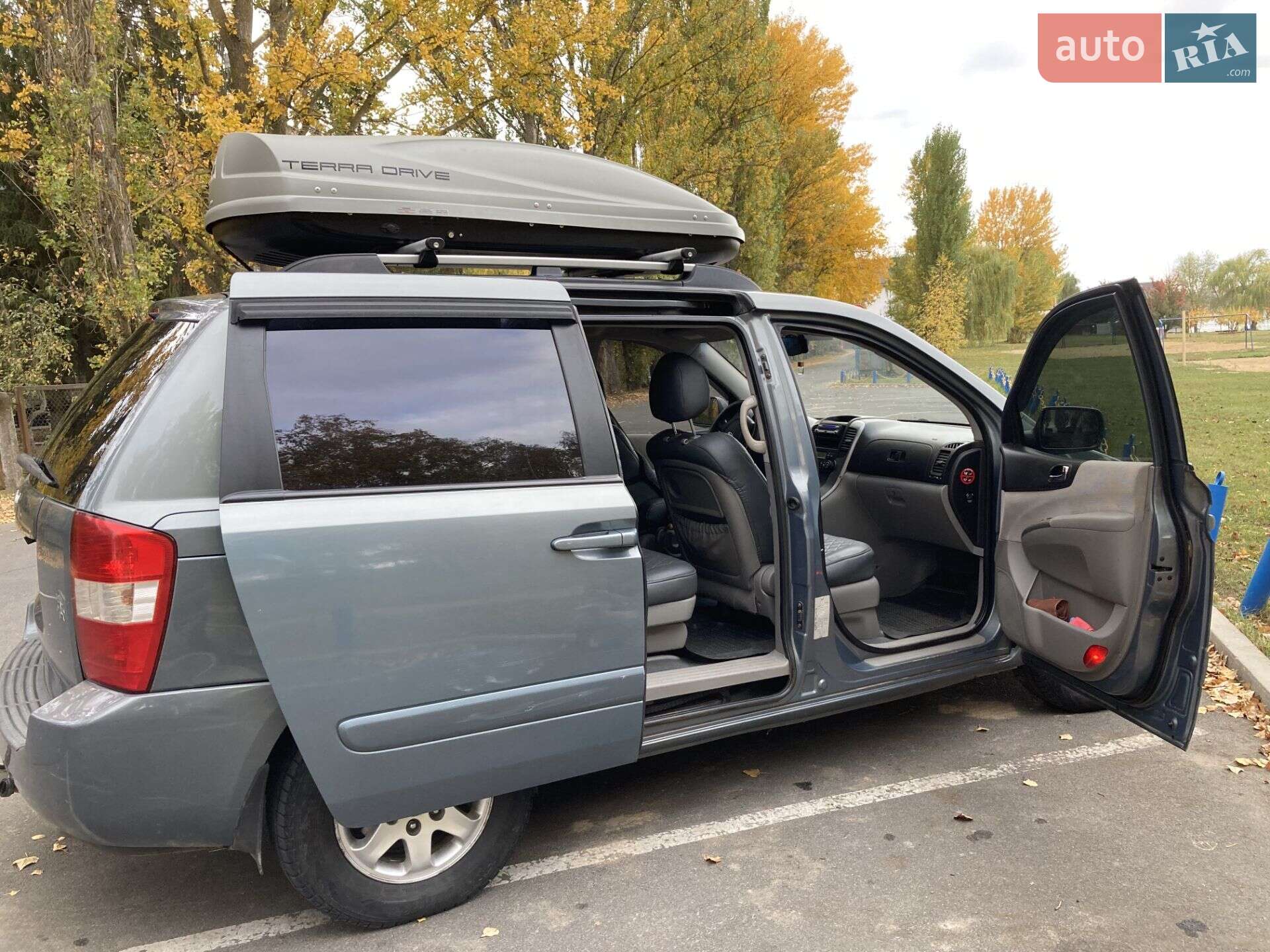 KIA Carnival 2008 VIN Y6LMB75228L000583 фото оголошення 4 з 11