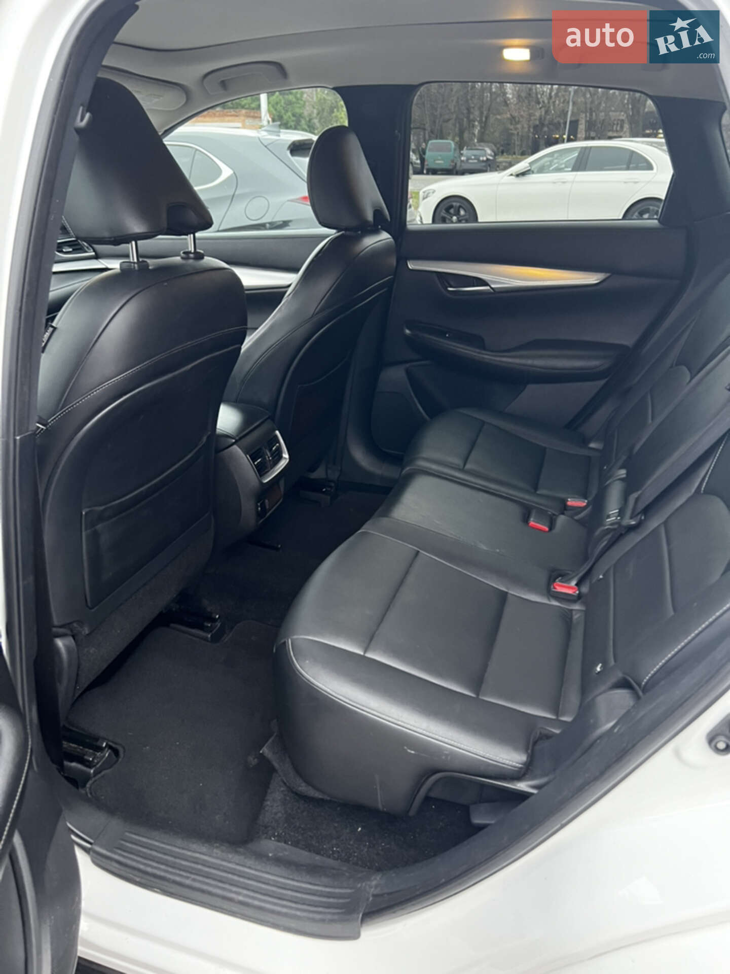 Infiniti QX50 2018 VIN 3PCAJ5M39KF129457 фото оголошення 18 з 22