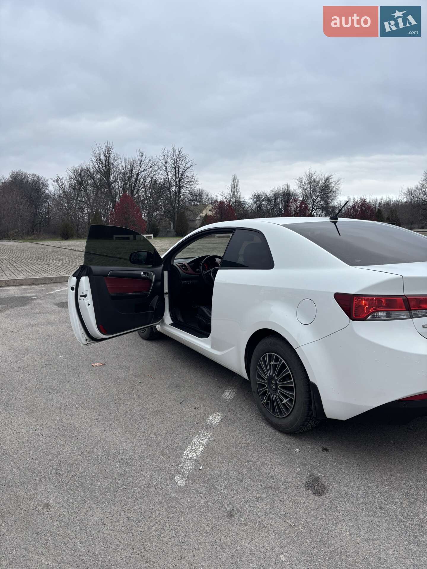Kia Cerato Koup 2011 VIN KNAFW612BB5462746 фото оголошення 10 з 16