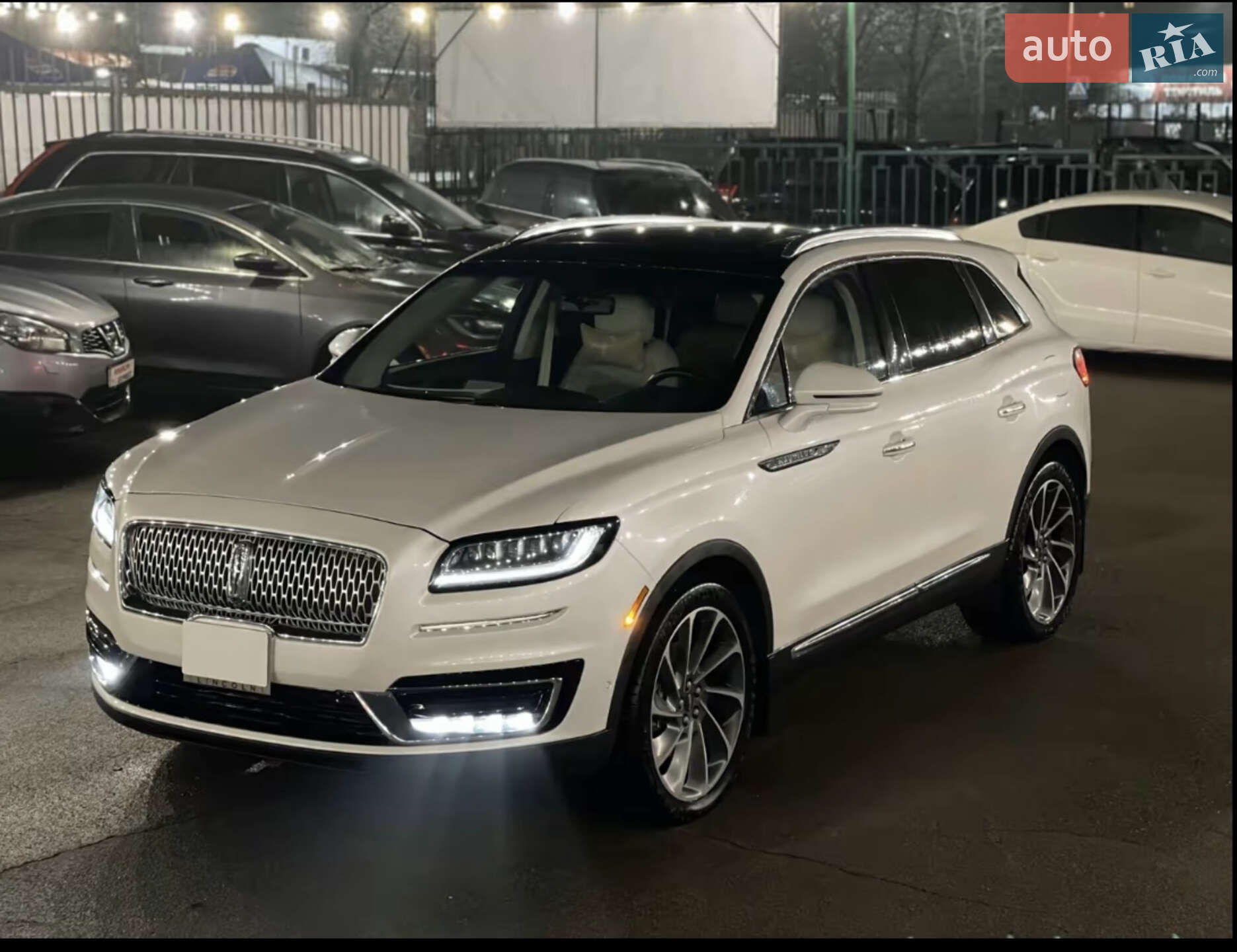 Lincoln Nautilus 2020 VIN 2LMPJ8K98LBL15198 фото оголошення 3 з 29