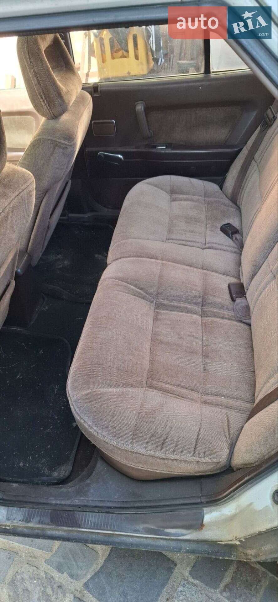 Mitsubishi Galant 1987 VIN JMBSNE16ANZ502522 фото оголошення 4 з 16