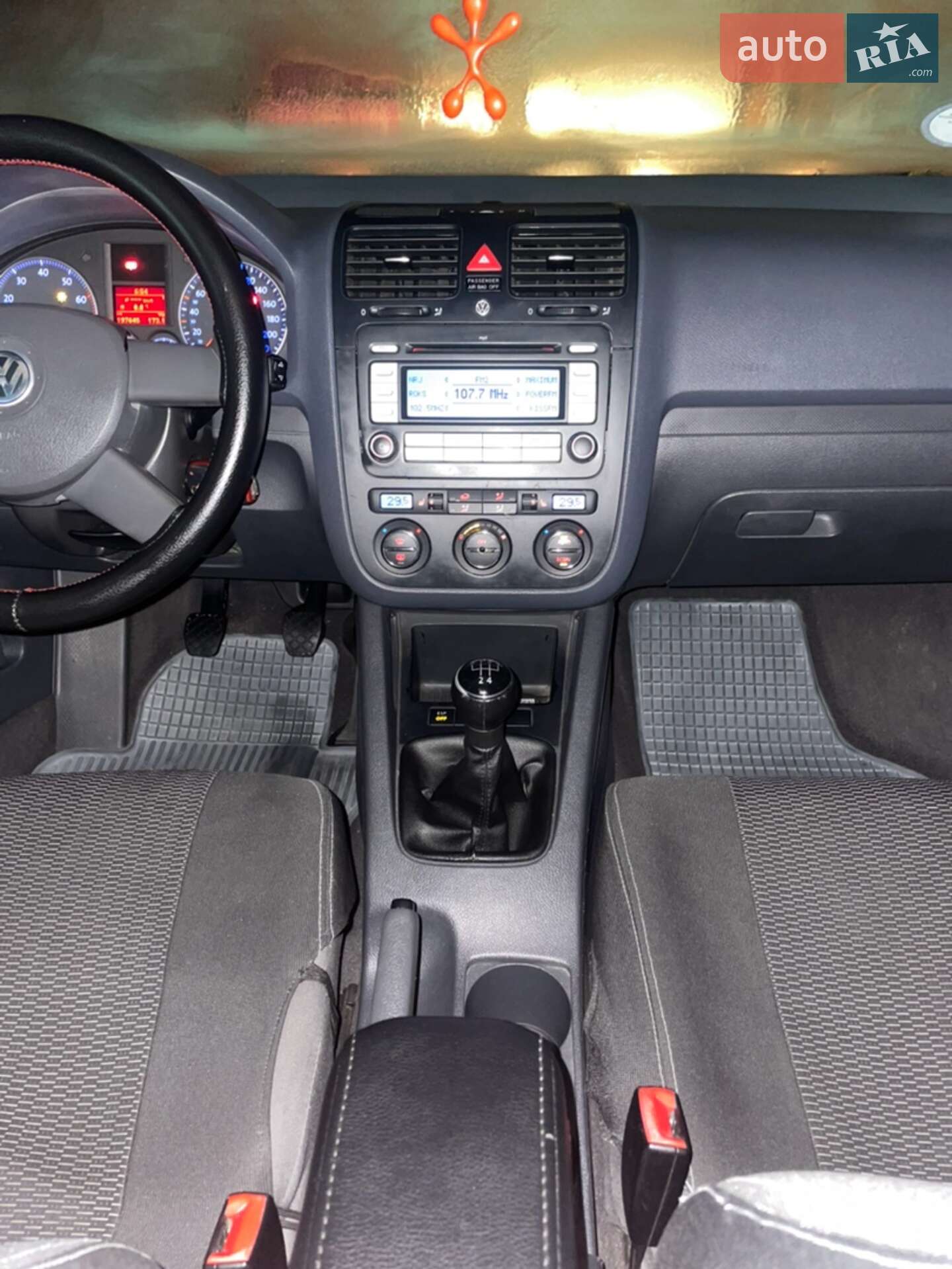 Volkswagen Golf 2003 VIN WVWZZZ1KZ4W028956 фото оголошення 20 з 58