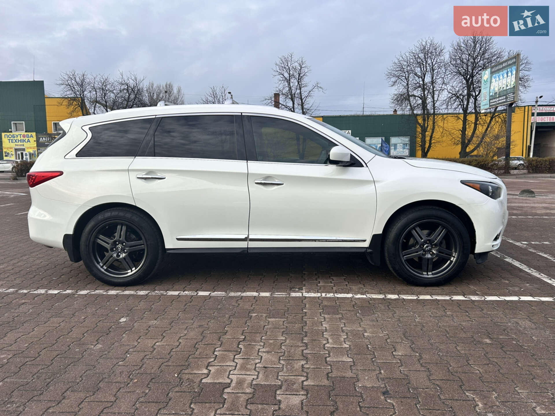 Infiniti JX35 2013 VIN 5N1AL0MM5DC335246 фото оголошення 2 з 29