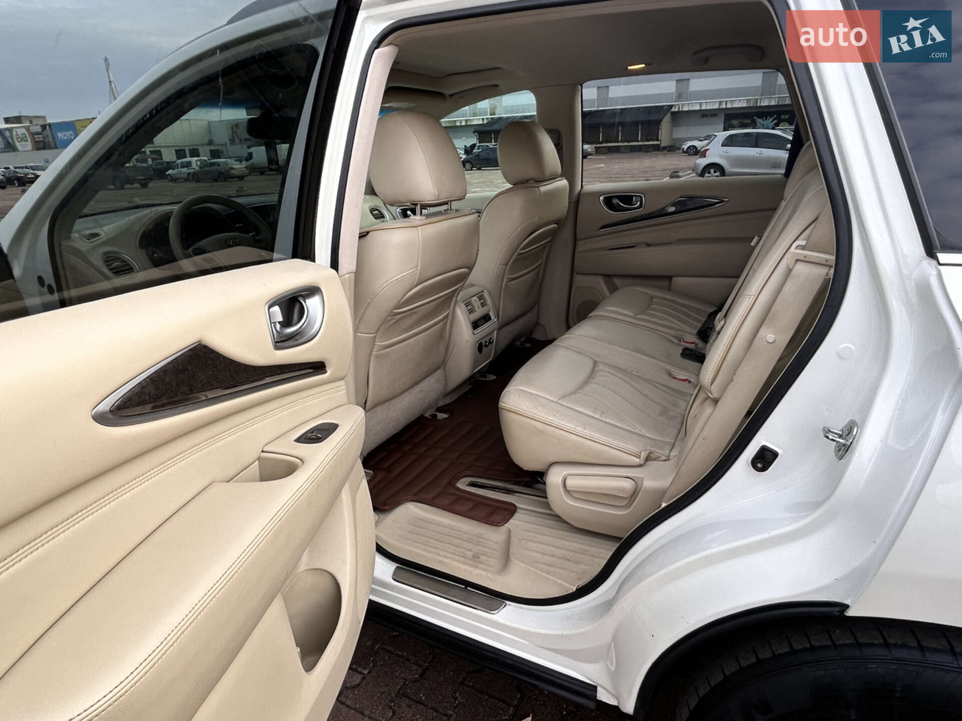Infiniti JX35 2013 VIN 5N1AL0MM5DC335246 фото оголошення 12 з 29