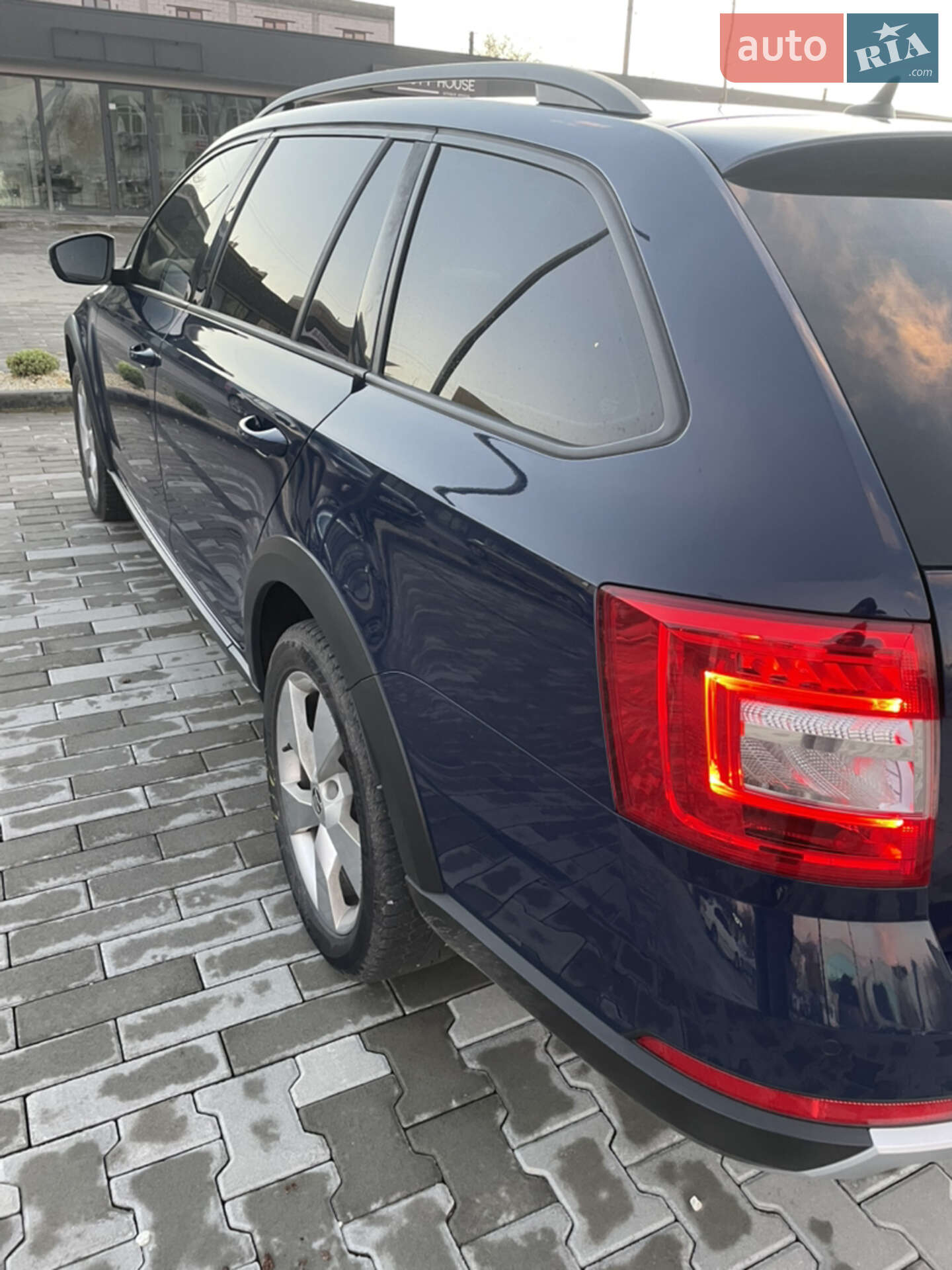 Skoda Octavia Scout 2017 VIN TMBLJ7NE2J0062850 фото оголошення 13 з 44