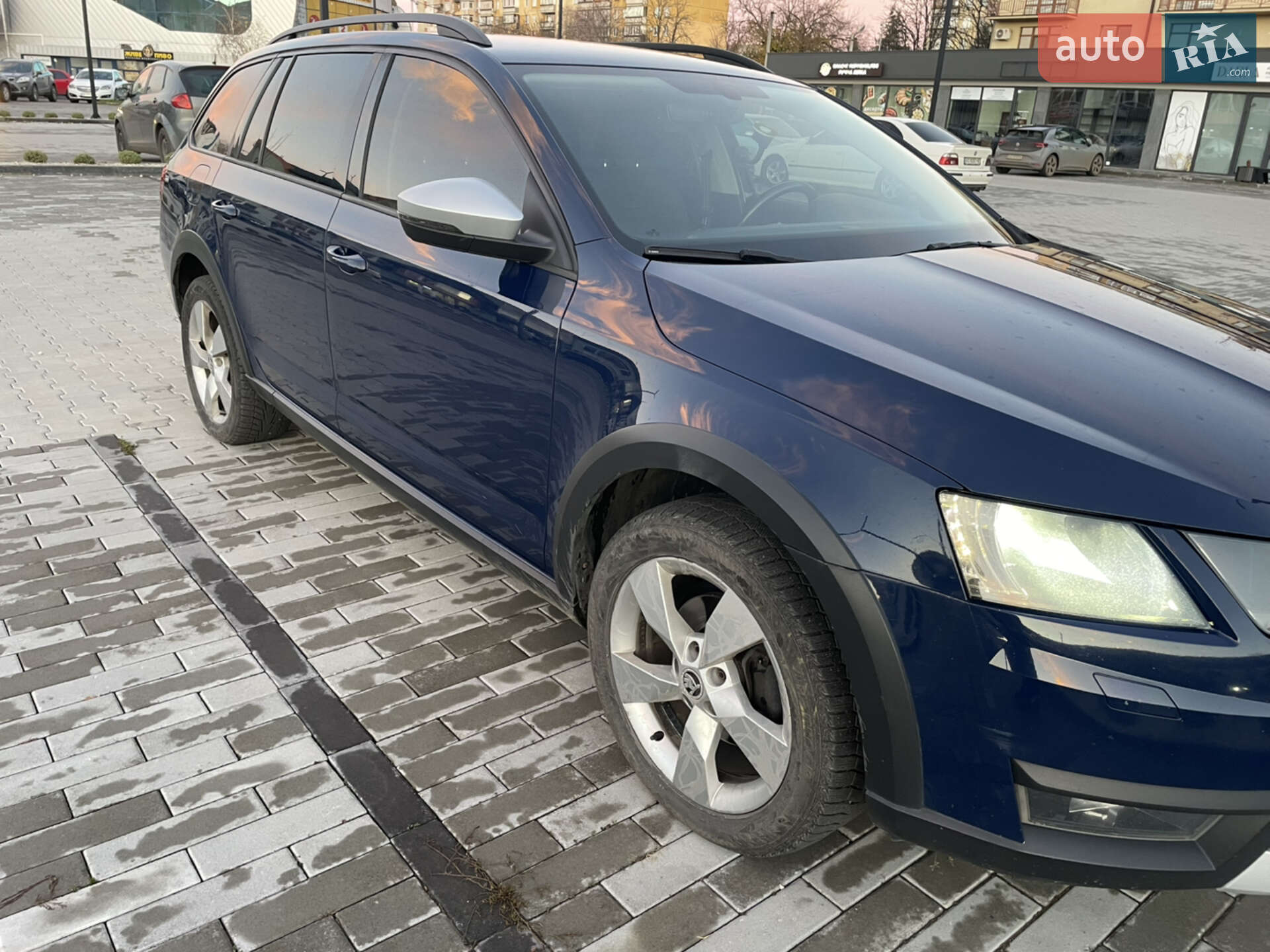 Skoda Octavia Scout 2017 VIN TMBLJ7NE2J0062850 фото оголошення 10 з 44