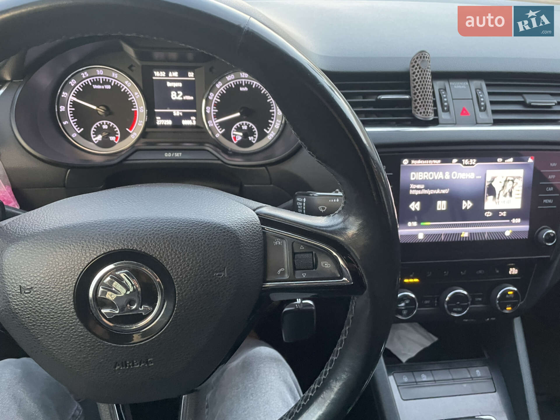 Skoda Octavia Scout 2017 VIN TMBLJ7NE2J0062850 фото оголошення 23 з 44