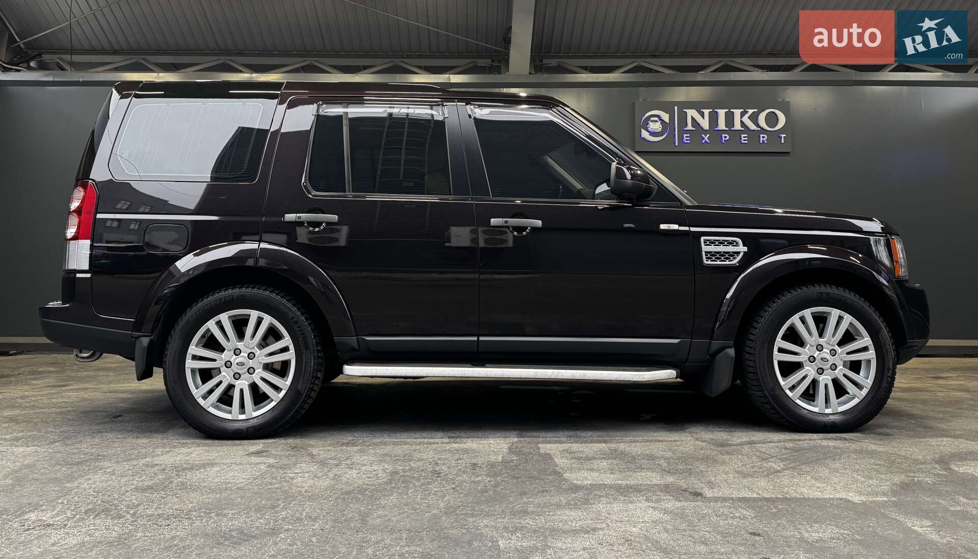 Land Rover Discovery 2011 VIN SALLAAAF4BA592626 фото оголошення 19 з 42