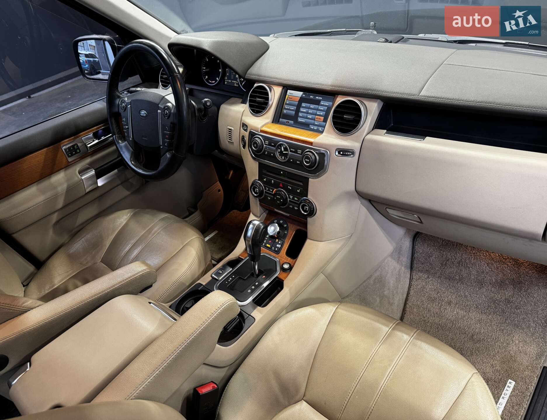 Land Rover Discovery 2011 VIN SALLAAAF4BA592626 фото оголошення 30 з 42