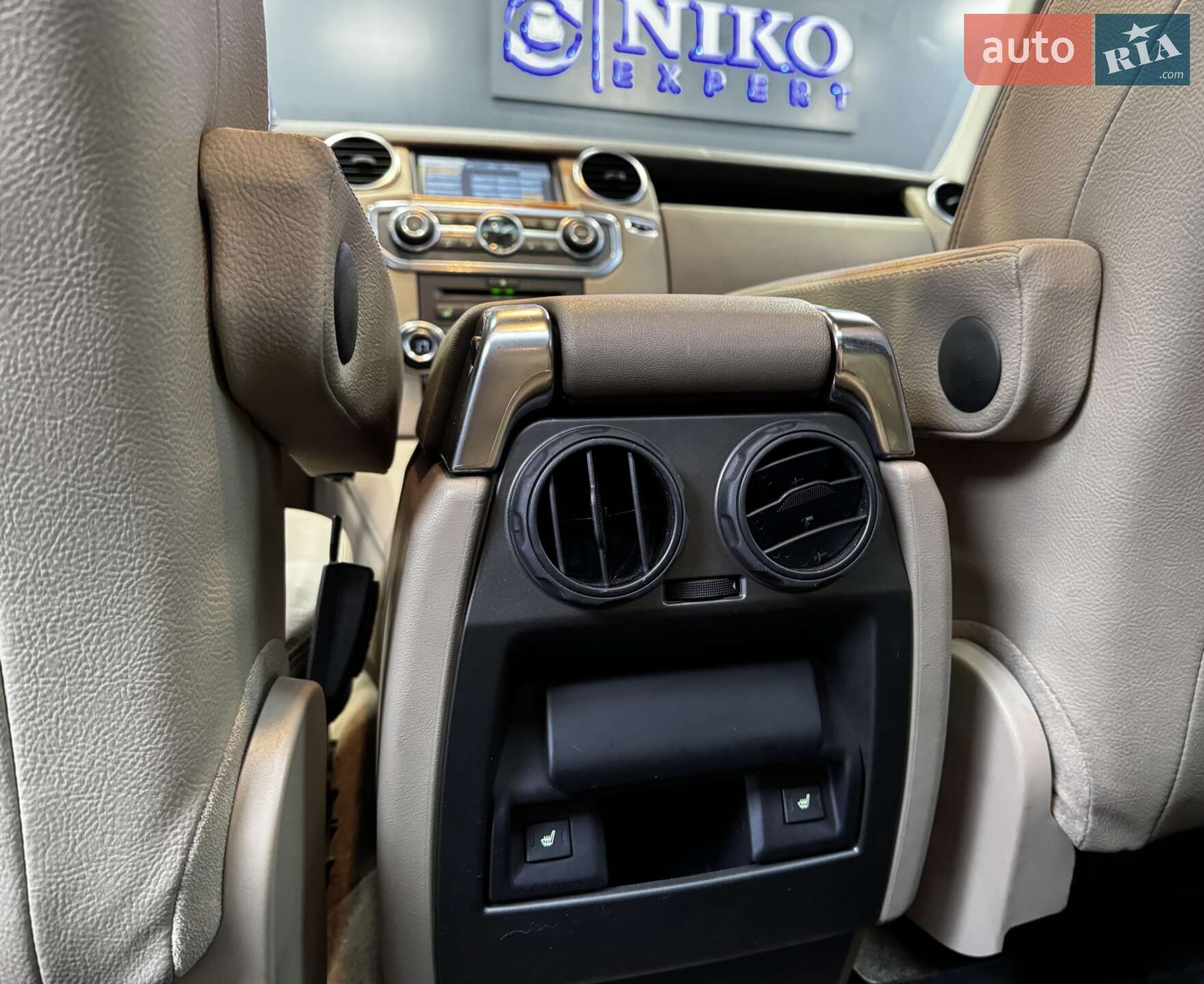 Land Rover Discovery 2011 VIN SALLAAAF4BA592626 фото оголошення 36 з 42