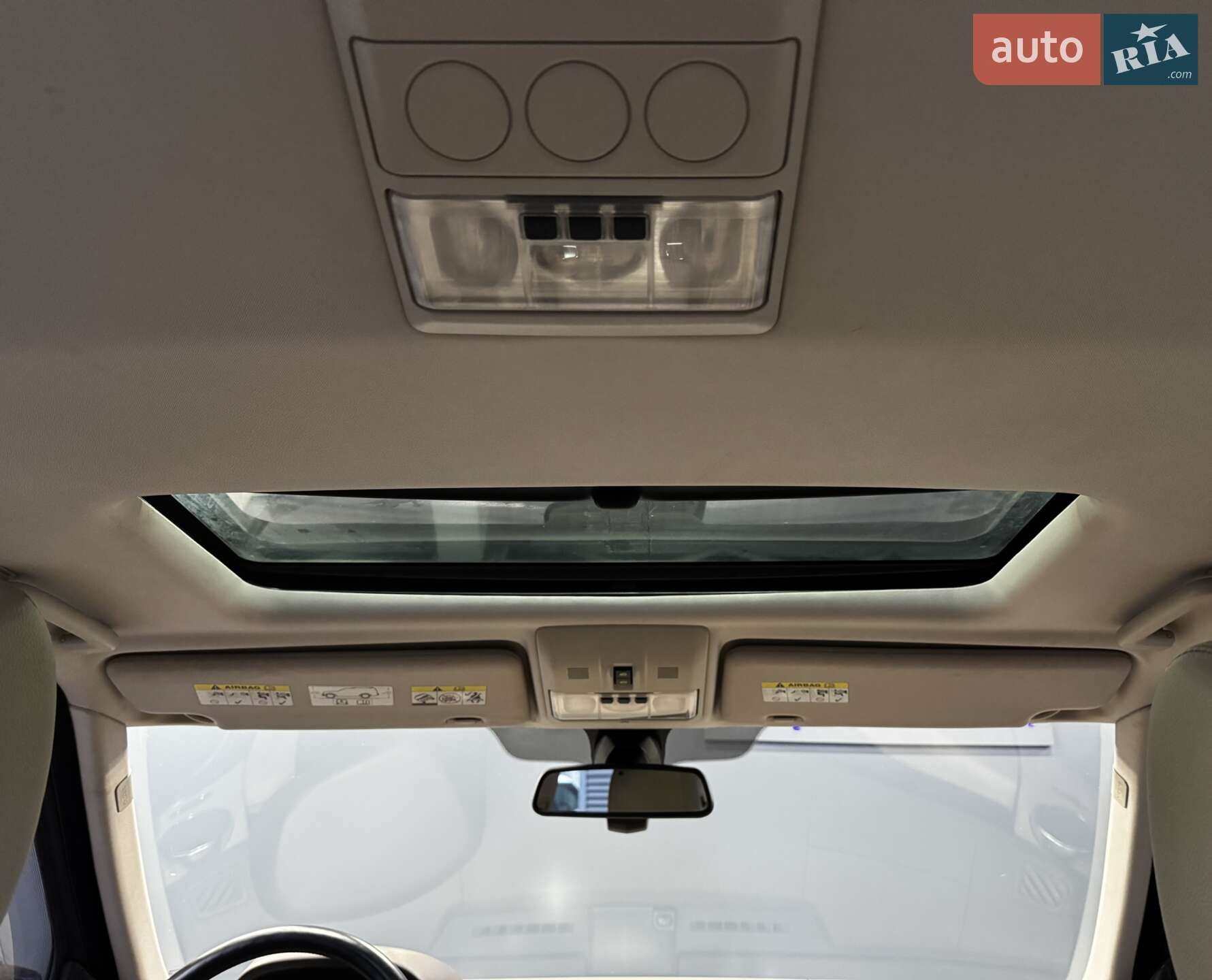 Land Rover Discovery 2011 VIN SALLAAAF4BA592626 фото оголошення 33 з 42