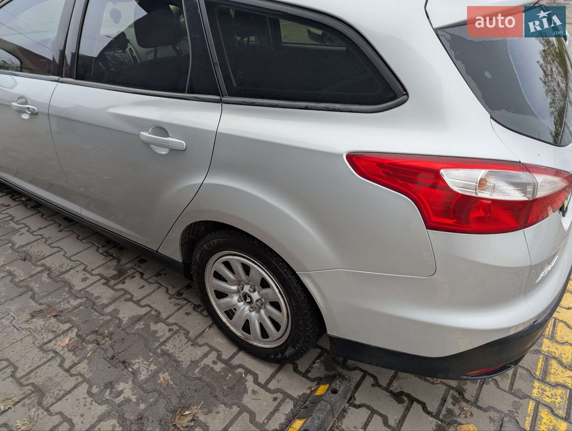 Ford Focus 2013 VIN WF0LXXGCBLDG39759 фото оголошення 8 з 10