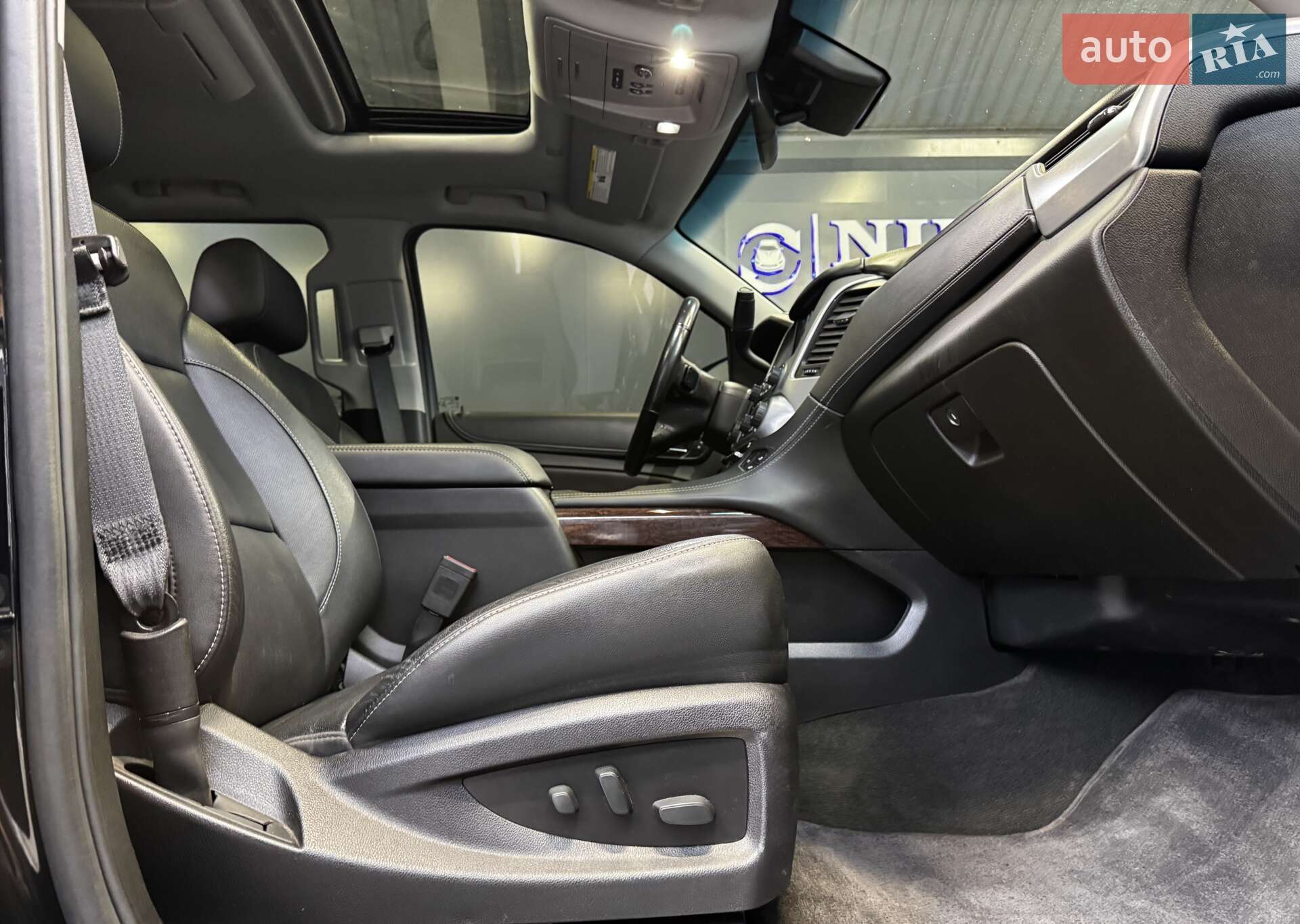 GMC Yukon 2018 VIN 1GKS2GKC6JR339396 фото оголошення 28 з 44