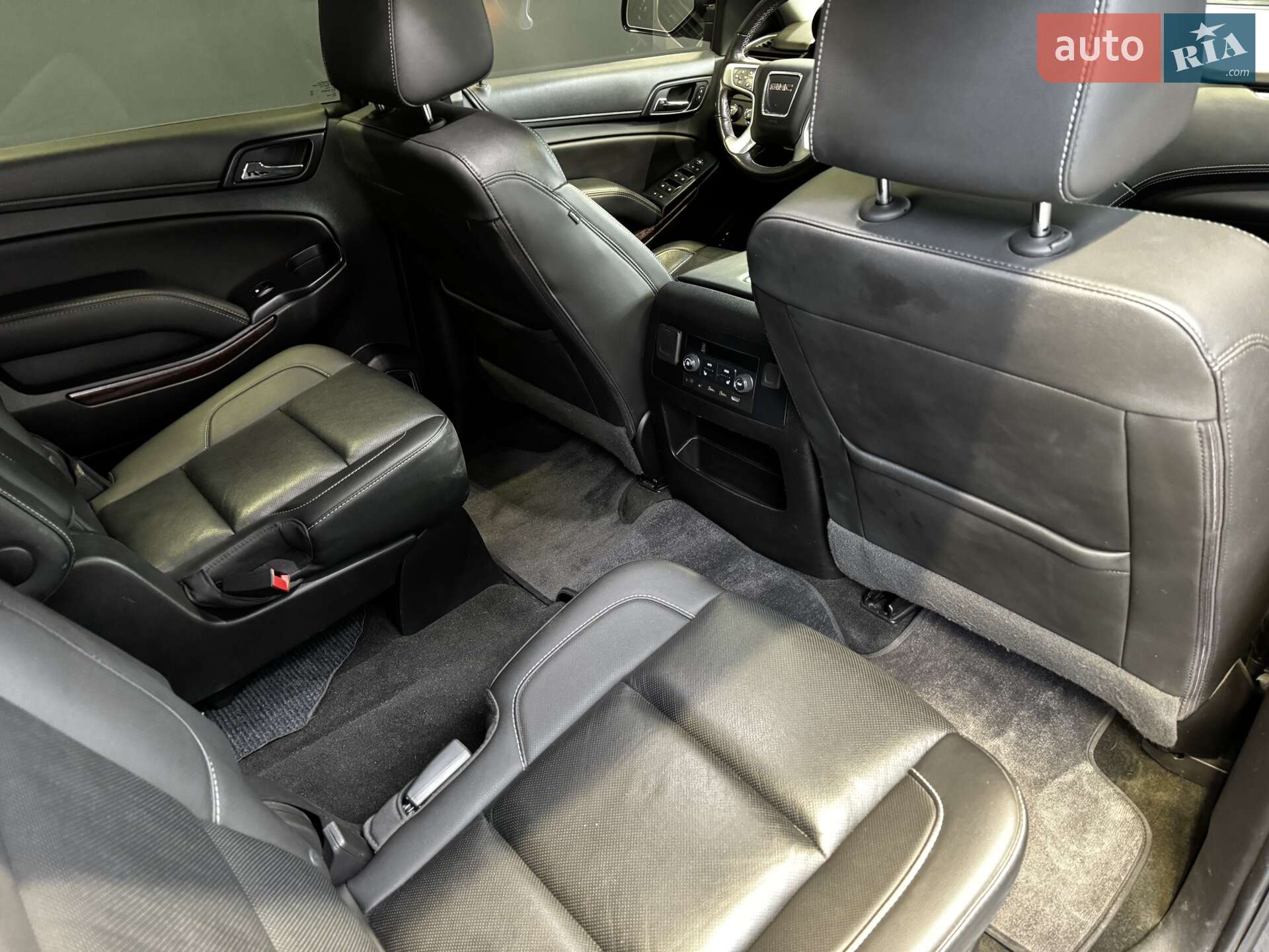 GMC Yukon 2018 VIN 1GKS2GKC6JR339396 фото оголошення 39 з 44