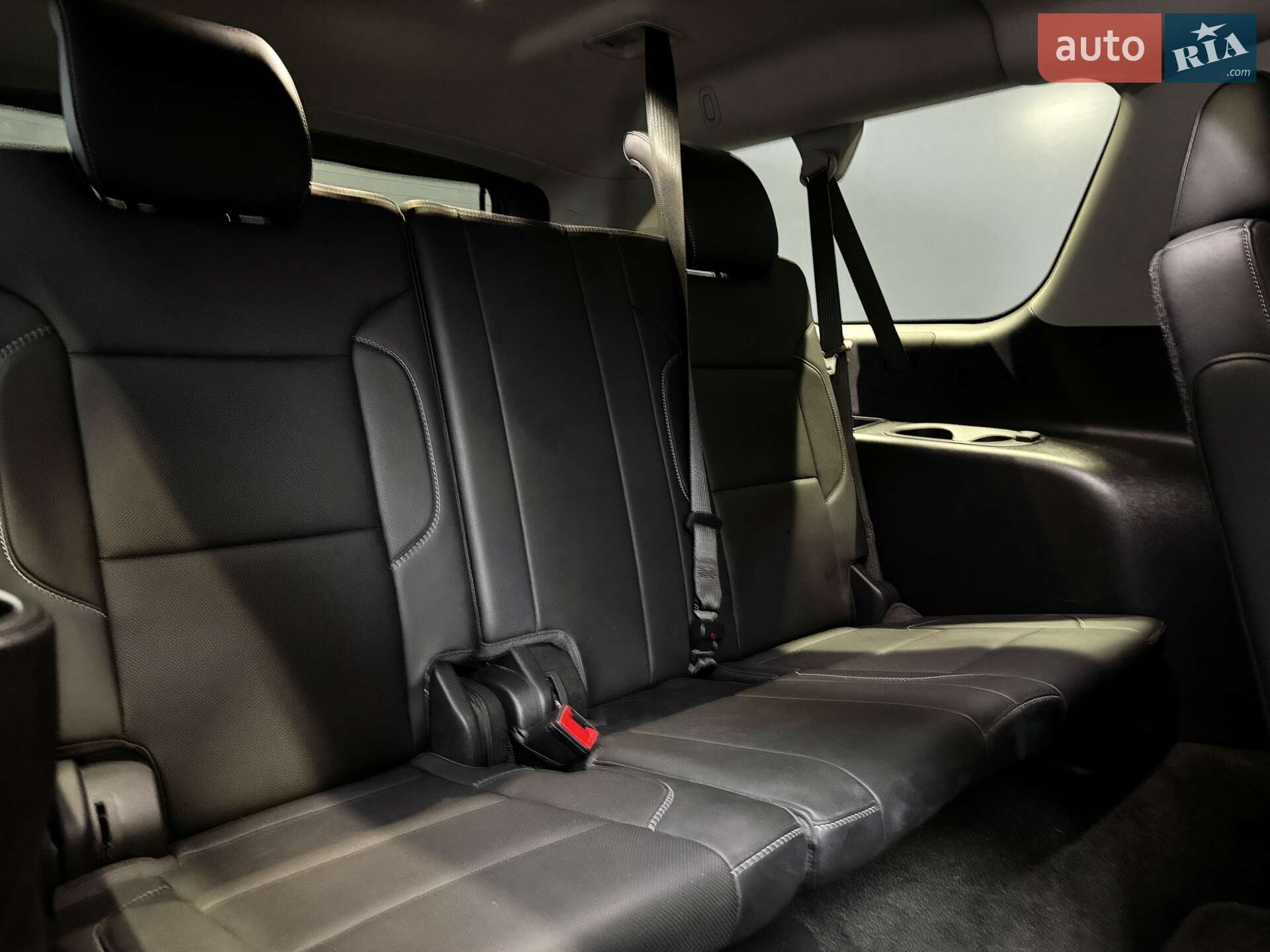 GMC Yukon 2018 VIN 1GKS2GKC6JR339396 фото оголошення 40 з 44