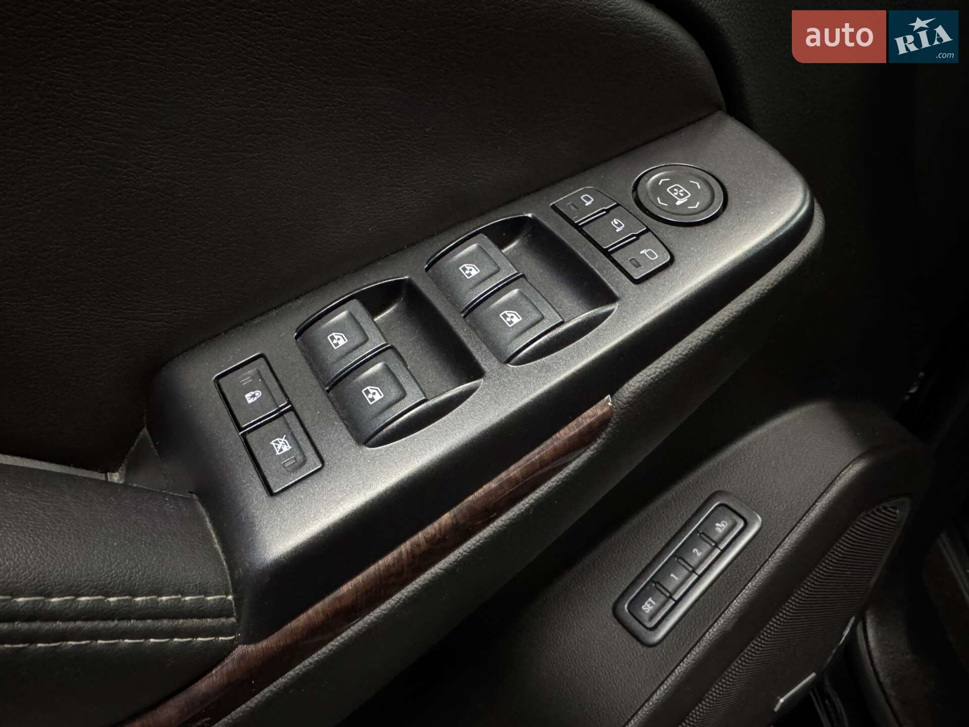 GMC Yukon 2018 VIN 1GKS2GKC6JR339396 фото оголошення 43 з 44