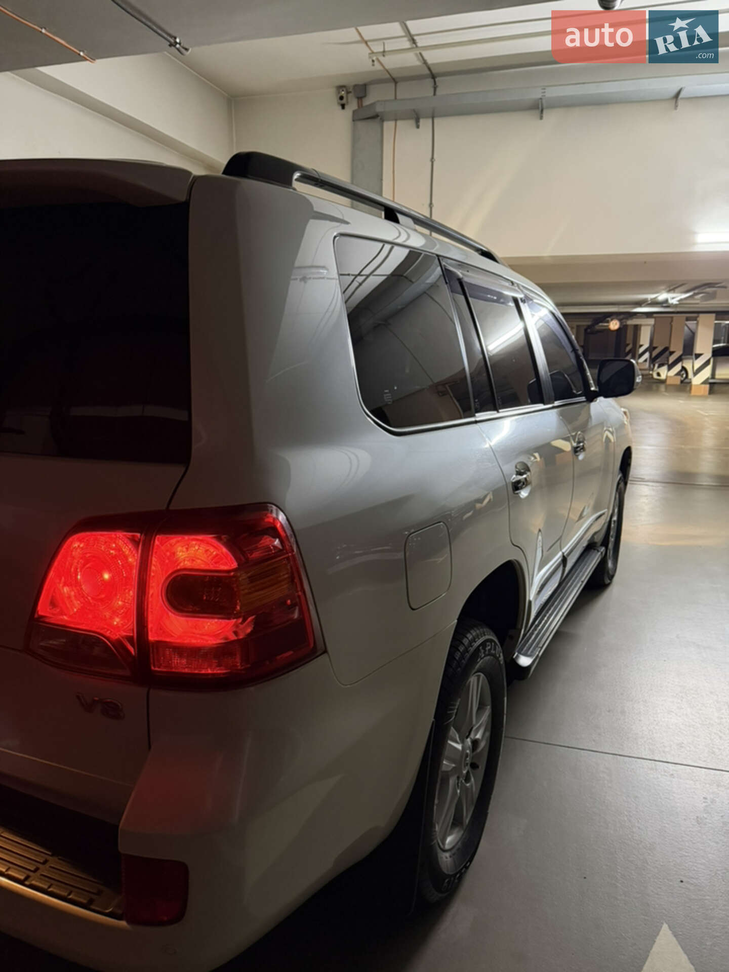 Toyota Land Cruiser 200 2013 VIN JTMHV05J404103842 фото оголошення 3 з 15