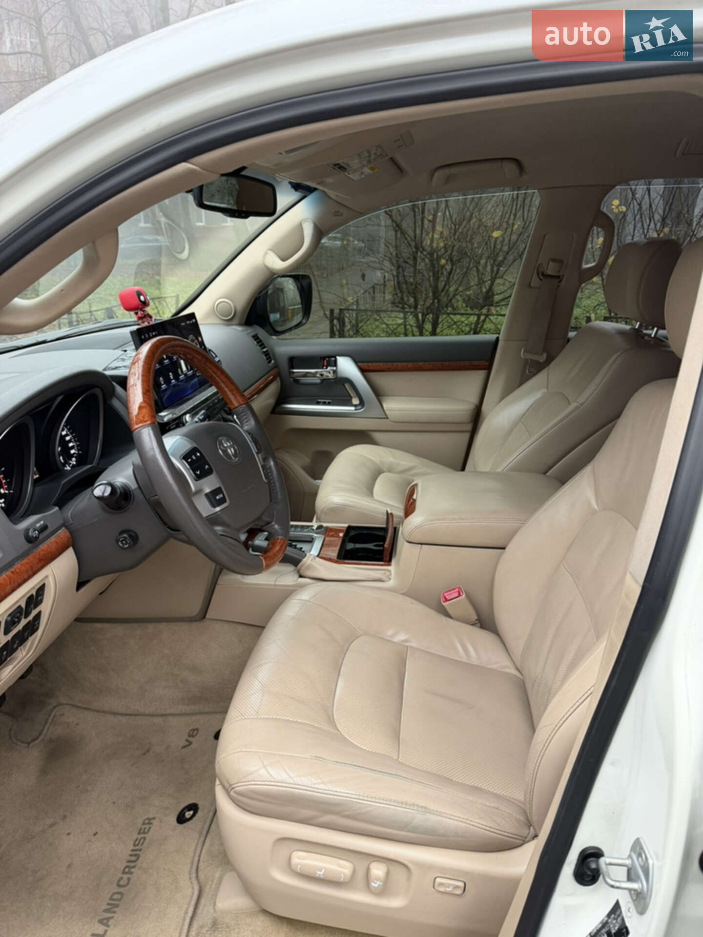Toyota Land Cruiser 200 2013 VIN JTMHV05J404103842 фото оголошення 8 з 15