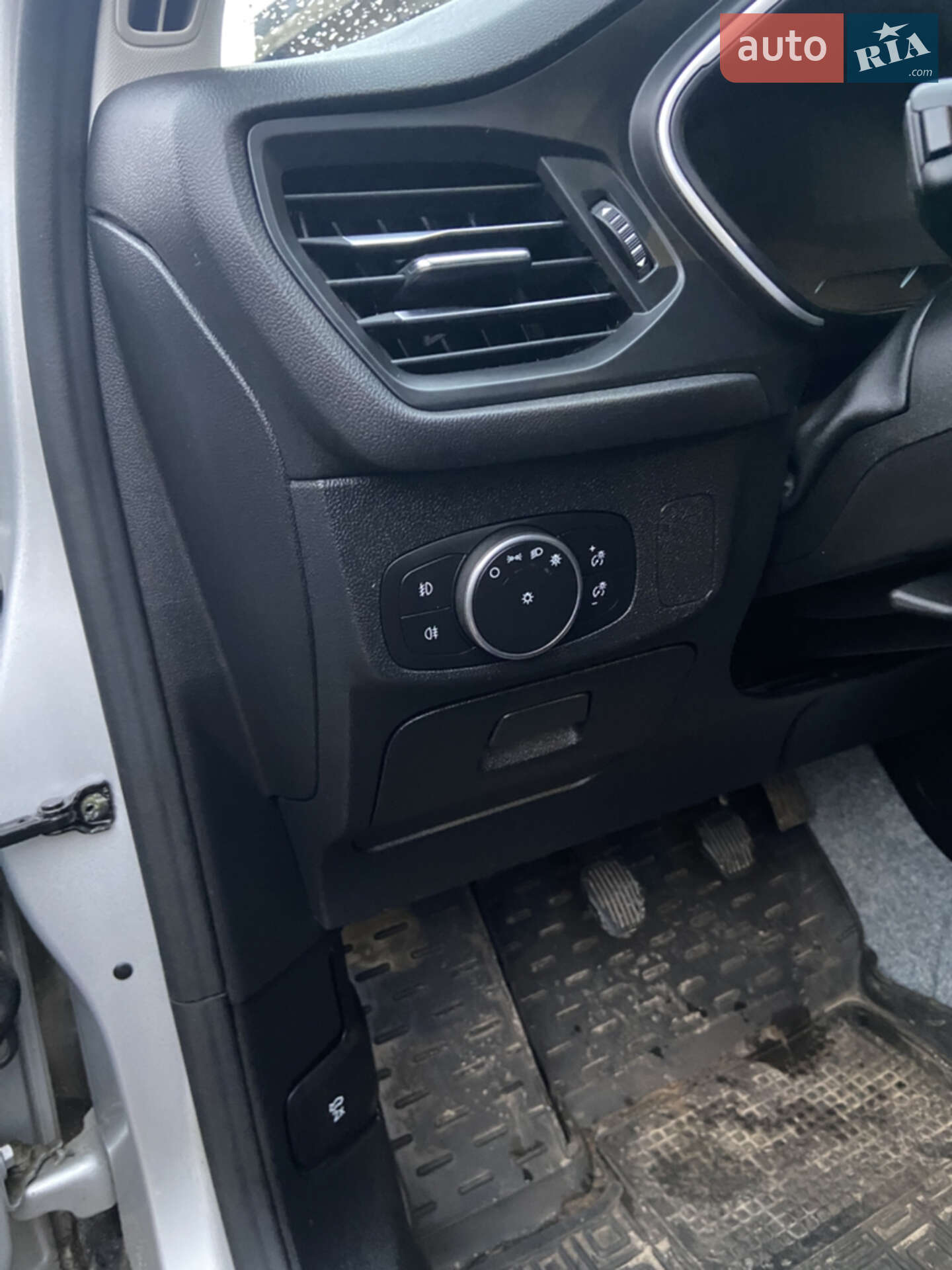 Ford Focus 2019 VIN WF0PXXGCHPKJ20346 фото оголошення 41 з 64