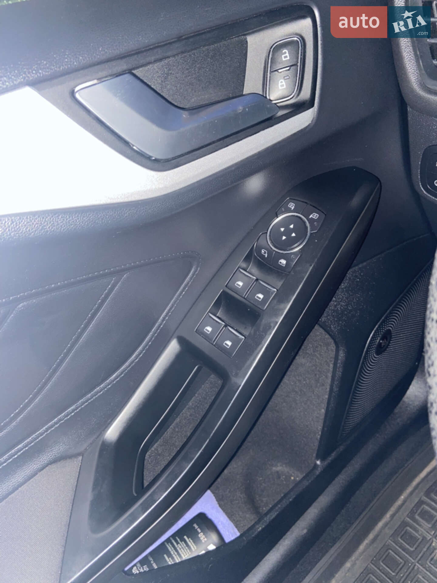 Ford Focus 2019 VIN WF0PXXGCHPKJ20346 фото оголошення 50 з 64