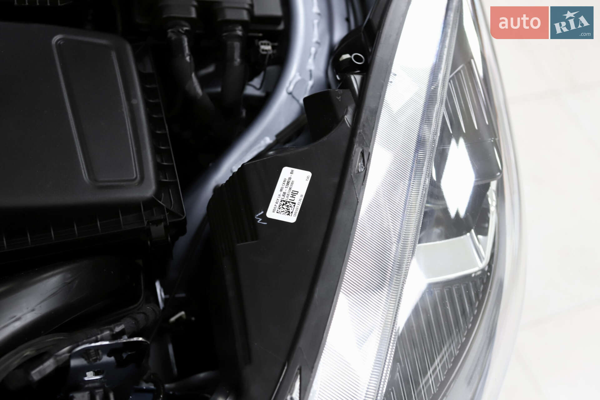 Ford Escape 2021 VIN 1FMCU0G67NUA10726 фото оголошення 122 з 122