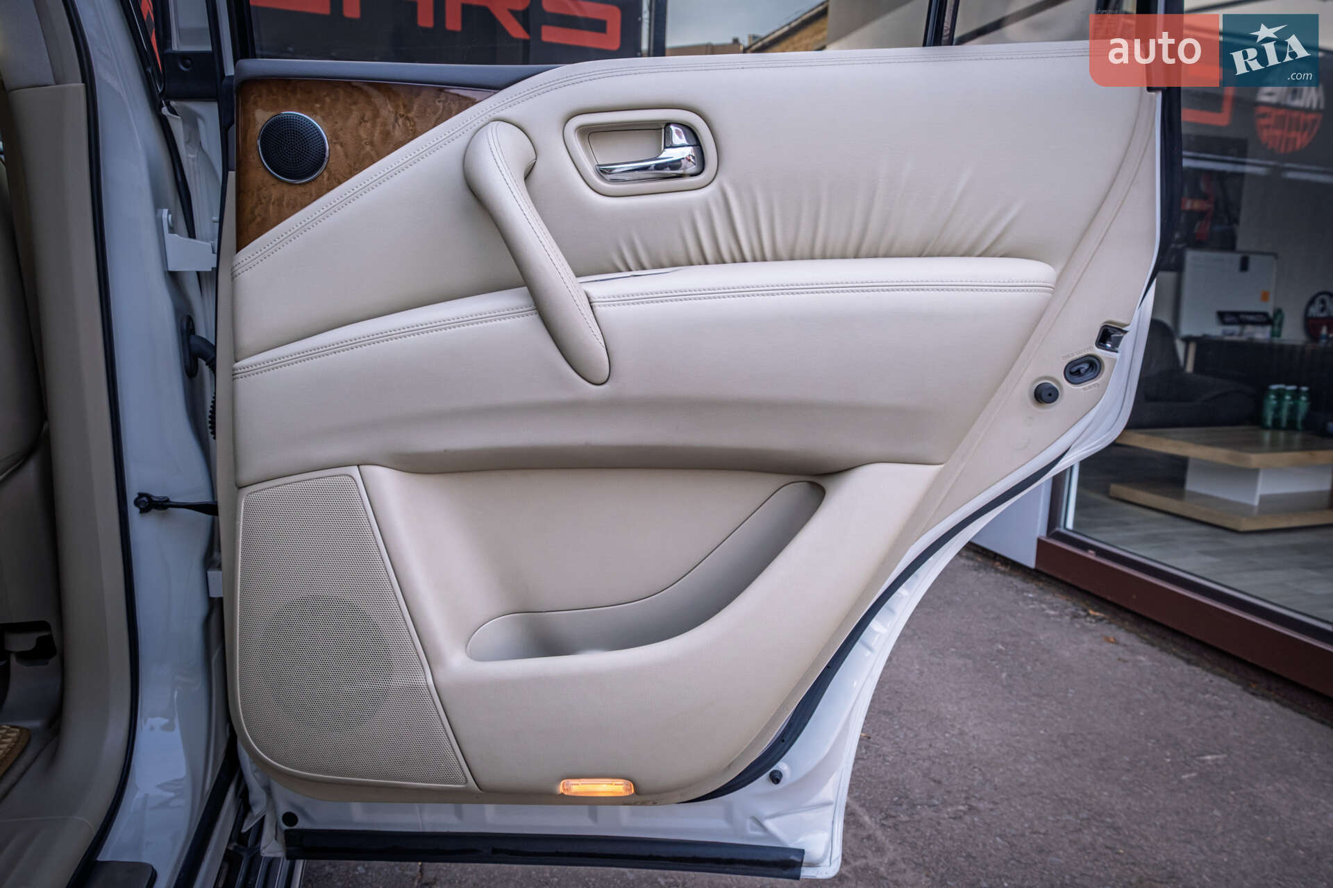 Infiniti QX80 2014 VIN JN8AZ2NC0E9352429 фото оголошення 34 з 47
