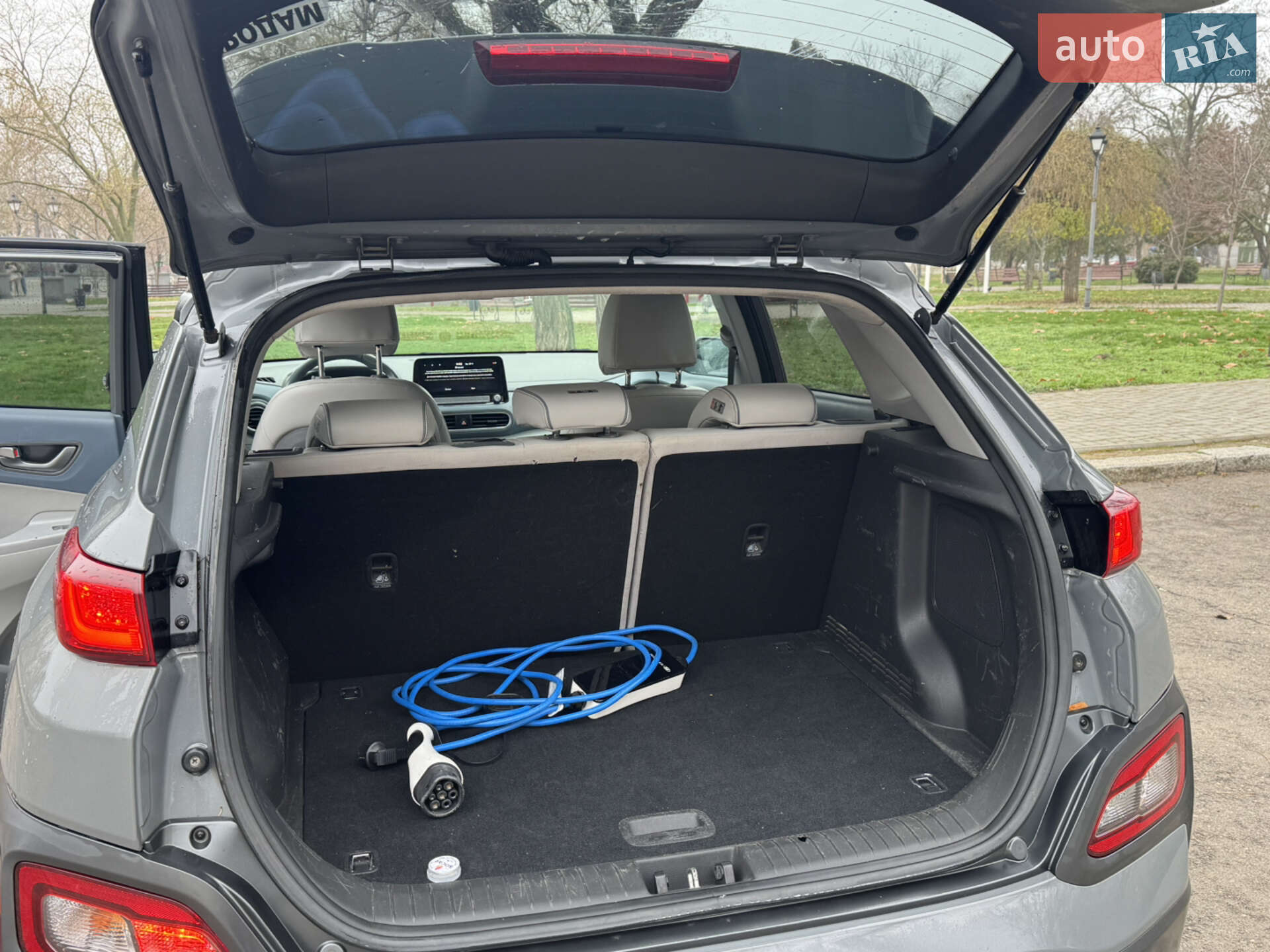 Hyundai Kona Electric 2019 VIN KMHK581GFLU063650 фото оголошення 9 з 17