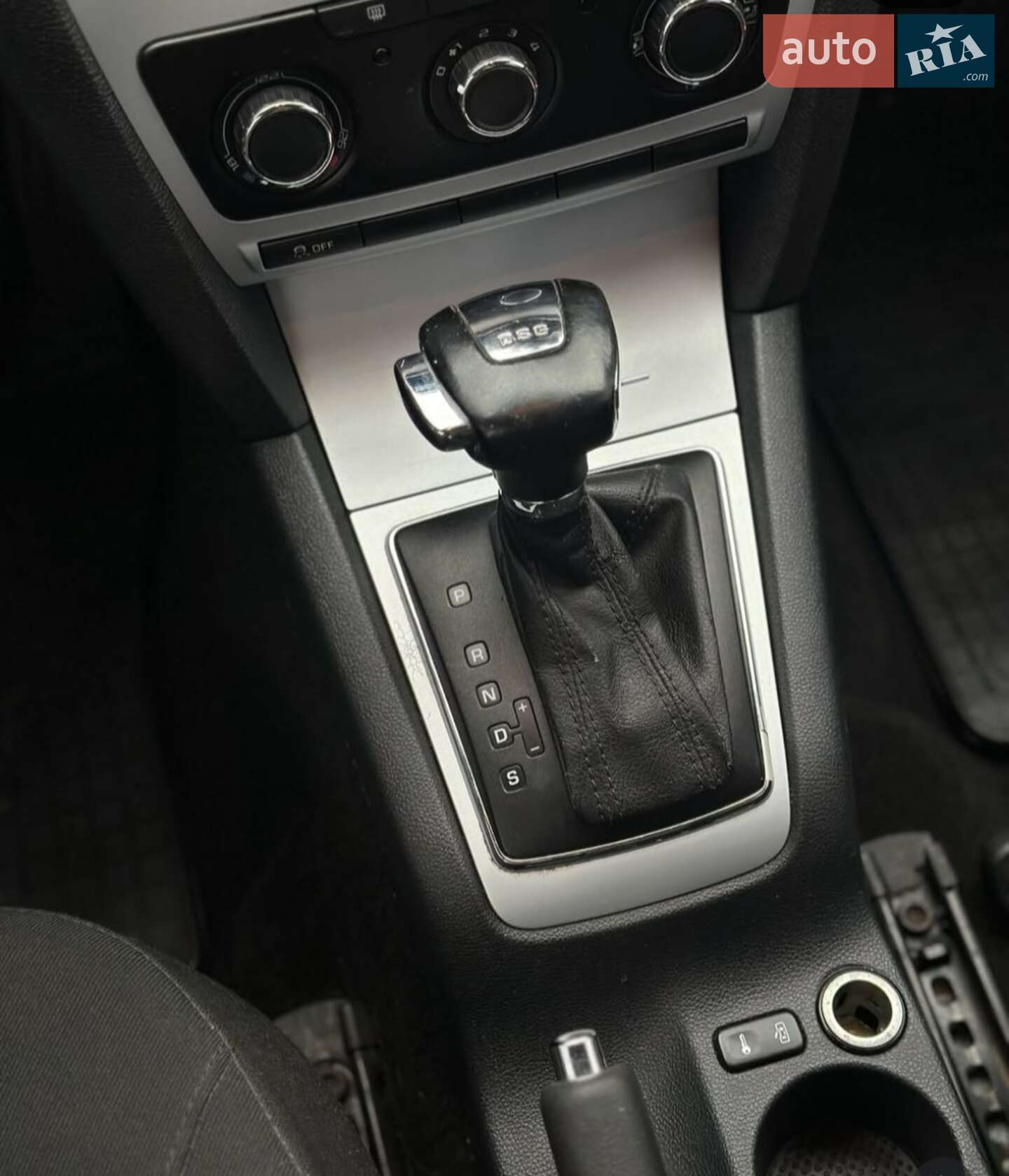Skoda Octavia 2010 VIN TMBHK61Z5A2078969 фото оголошення 11 з 31