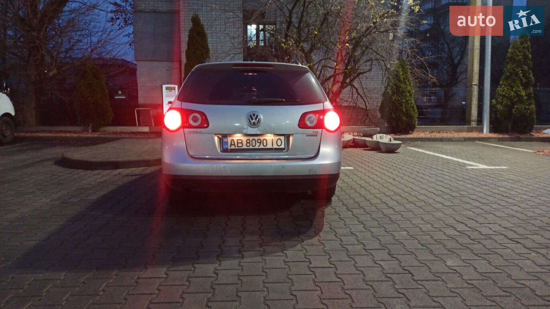 Volkswagen Passat 2010 VIN WVWZZZ3CZAE207547 фото оголошення 3 з 19