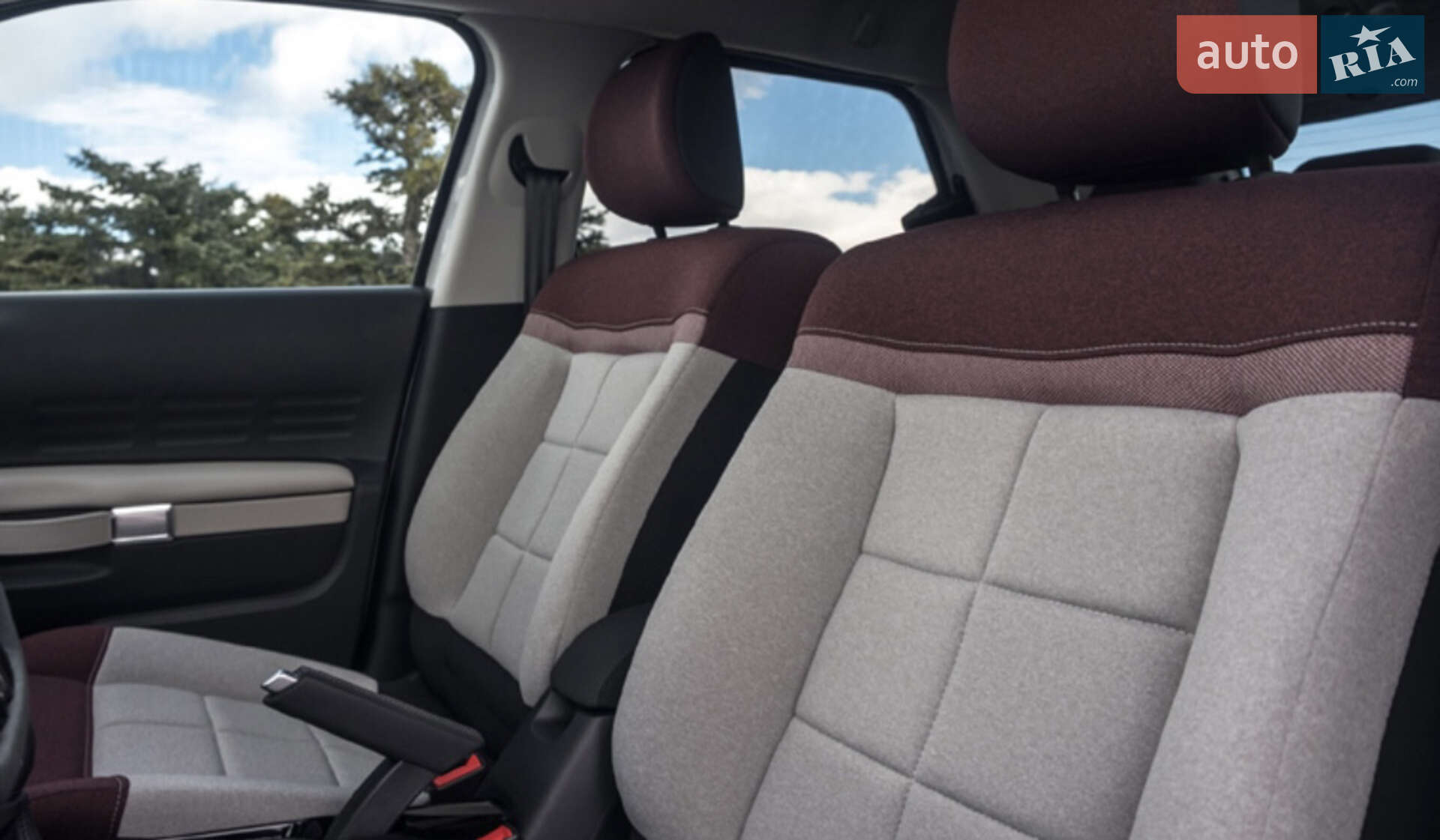 Citroen C4 Cactus 2019 VIN VF70BYHXXKE503923 фото оголошення 4 з 10