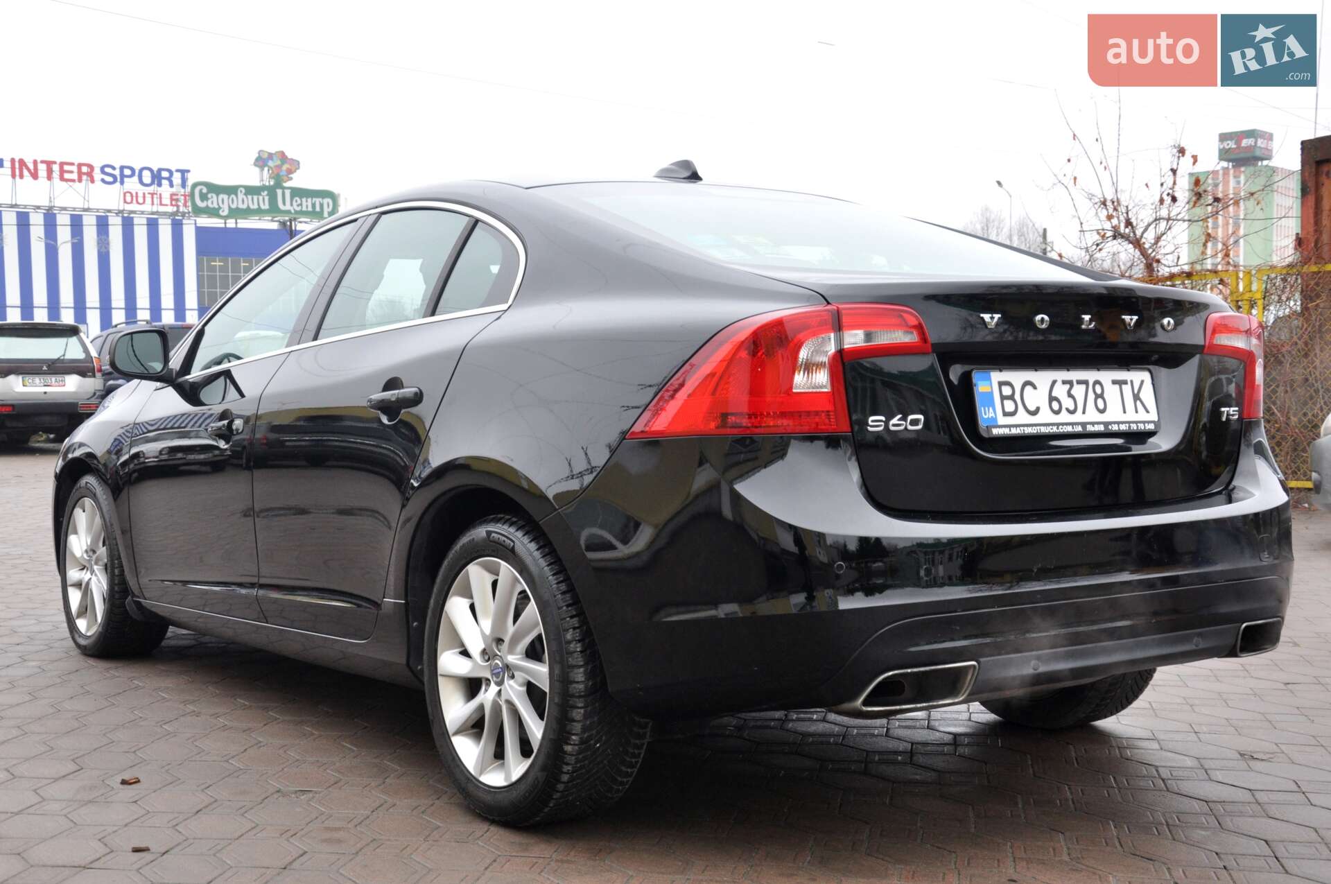 Volvo S60 2016 VIN YV126MFK6G2409720 фото оголошення 12 з 40