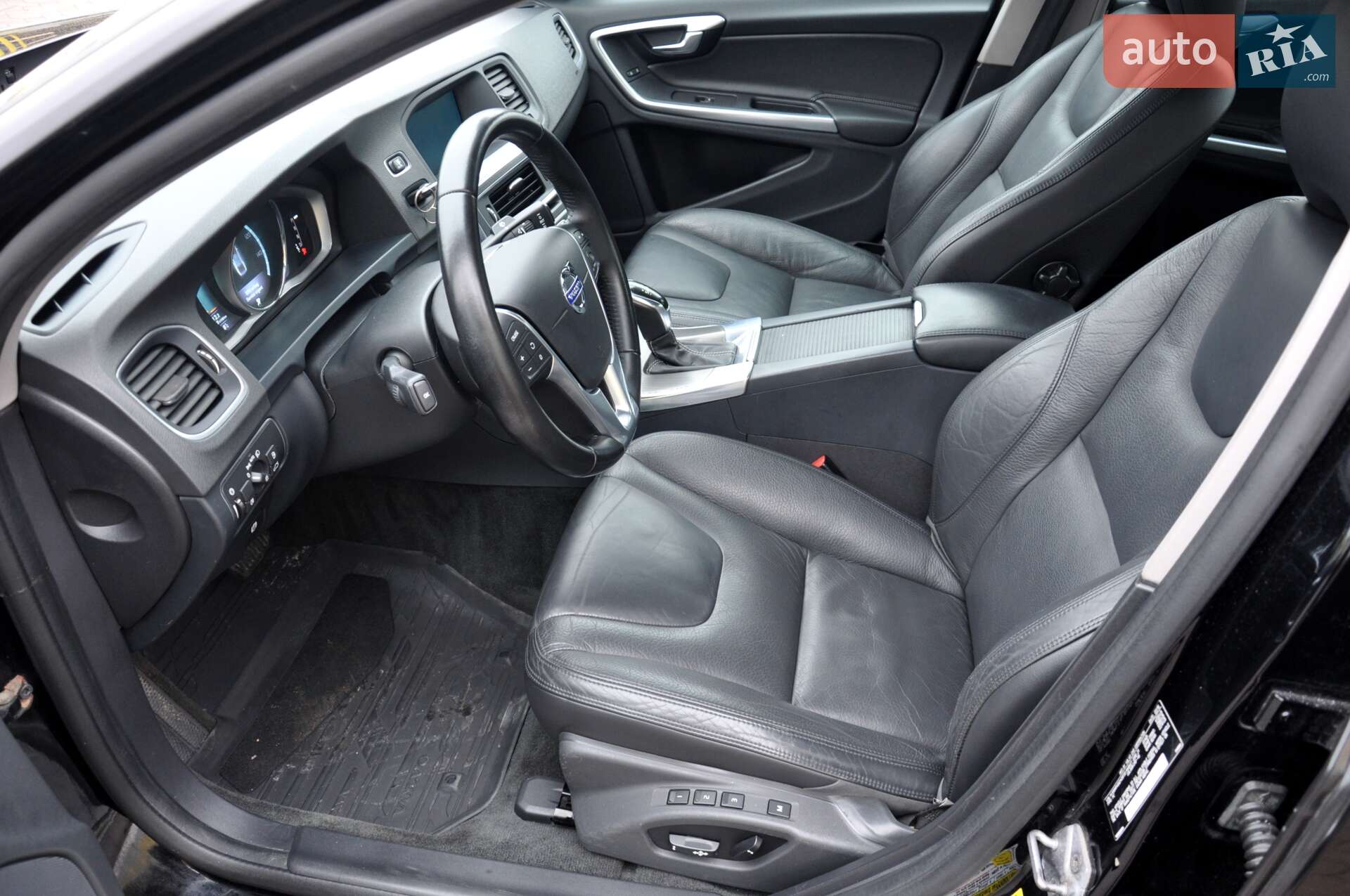 Volvo S60 2016 VIN YV126MFK6G2409720 фото оголошення 14 з 40