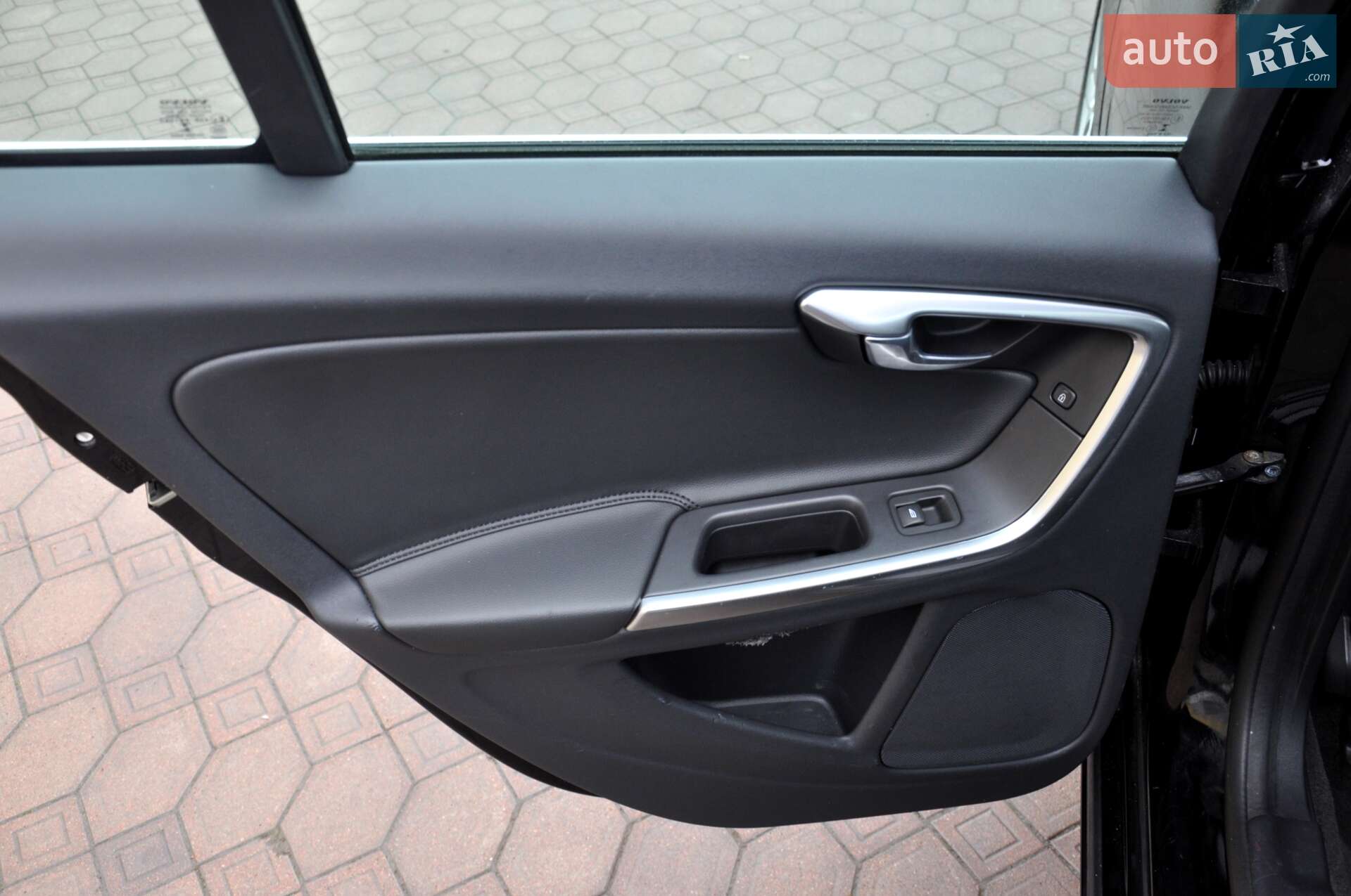 Volvo S60 2016 VIN YV126MFK6G2409720 фото оголошення 18 з 40