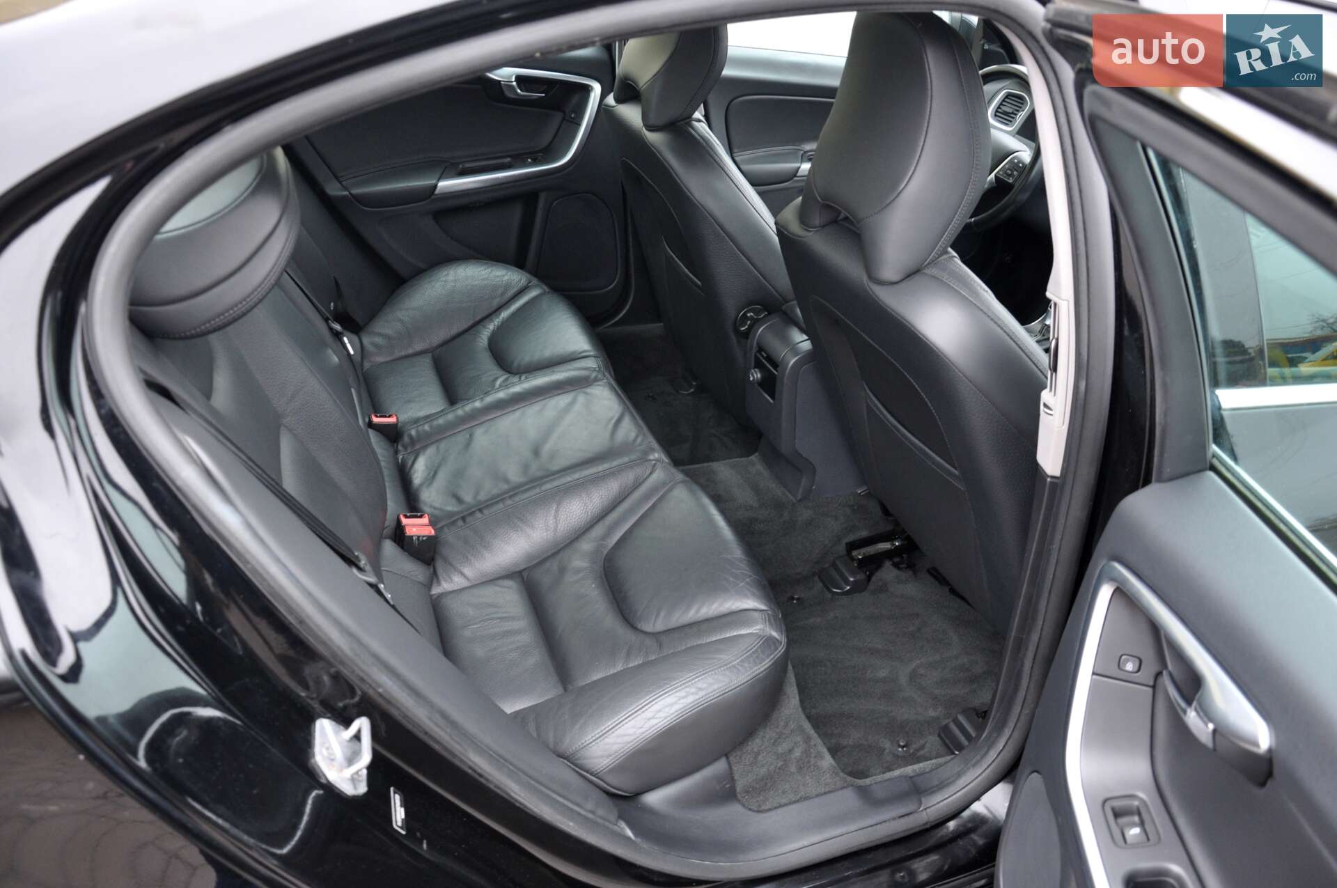 Volvo S60 2016 VIN YV126MFK6G2409720 фото оголошення 22 з 40