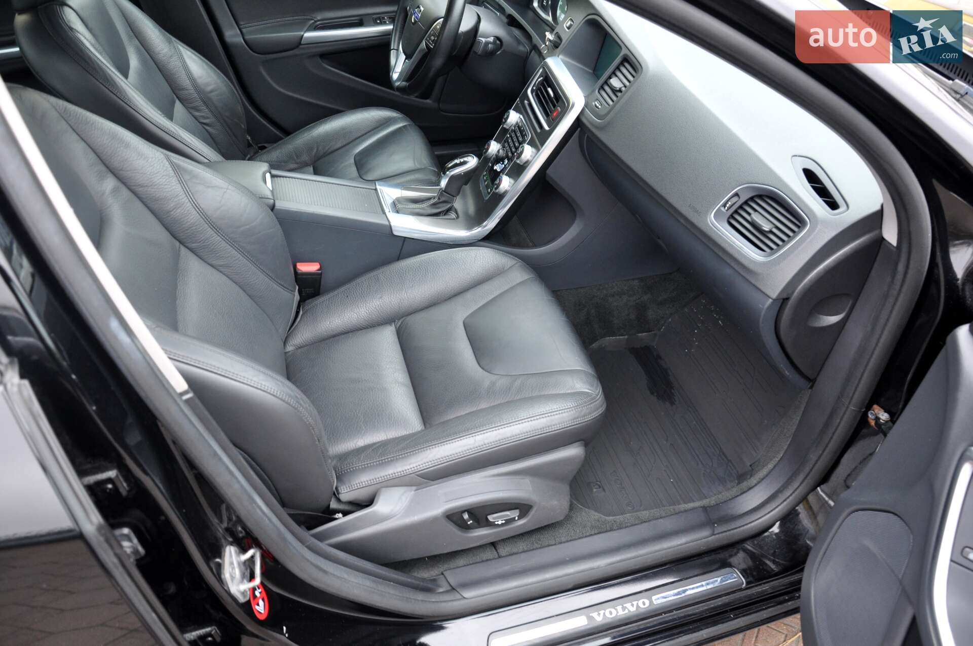 Volvo S60 2016 VIN YV126MFK6G2409720 фото оголошення 26 з 40