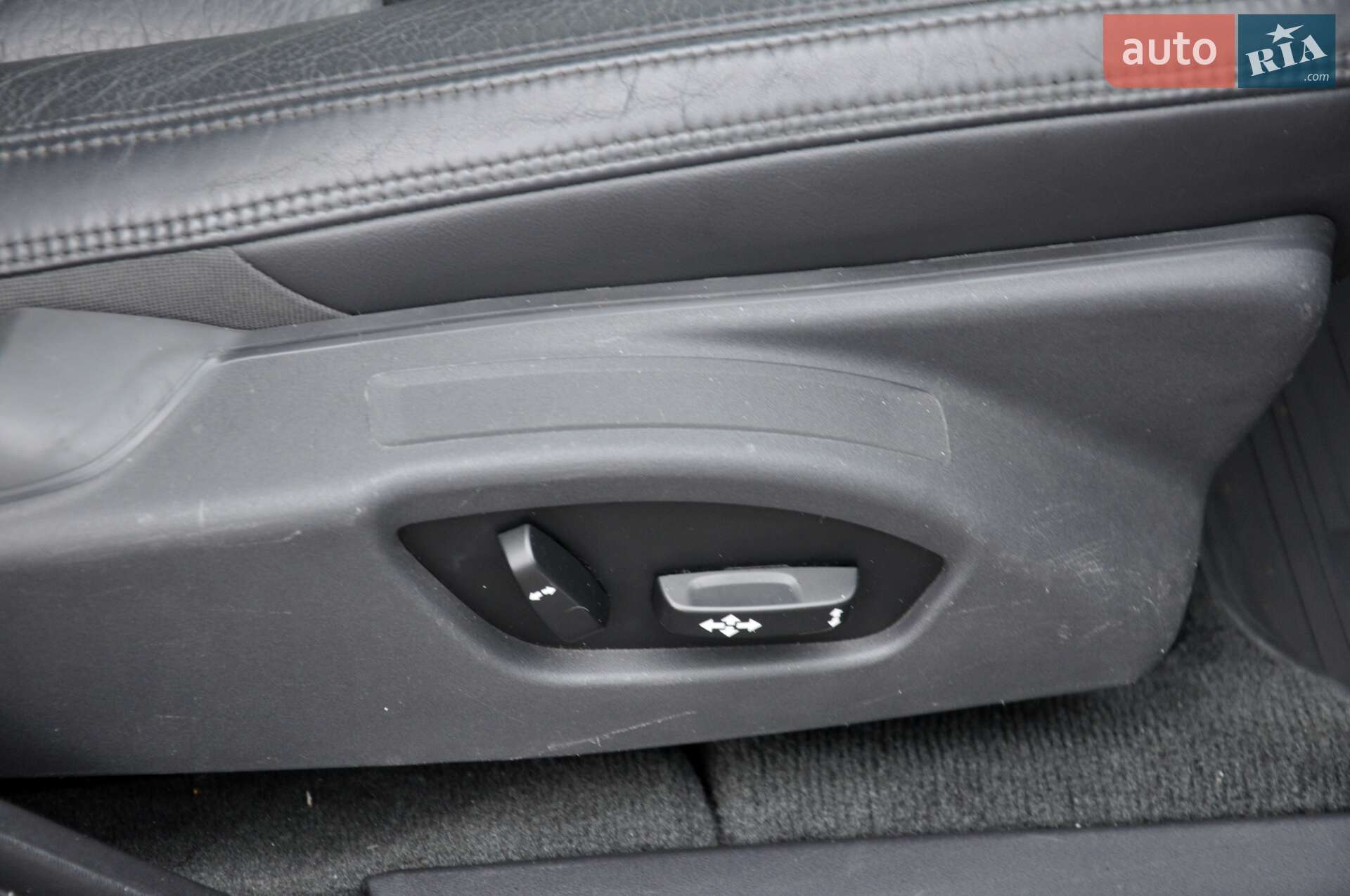 Volvo S60 2016 VIN YV126MFK6G2409720 фото оголошення 28 з 40