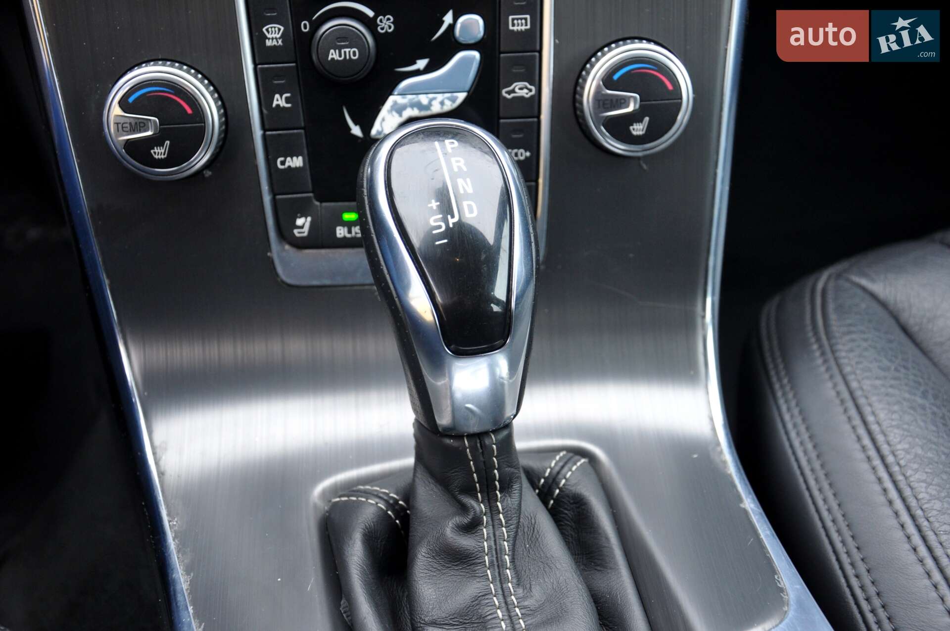 Volvo S60 2016 VIN YV126MFK6G2409720 фото оголошення 31 з 40