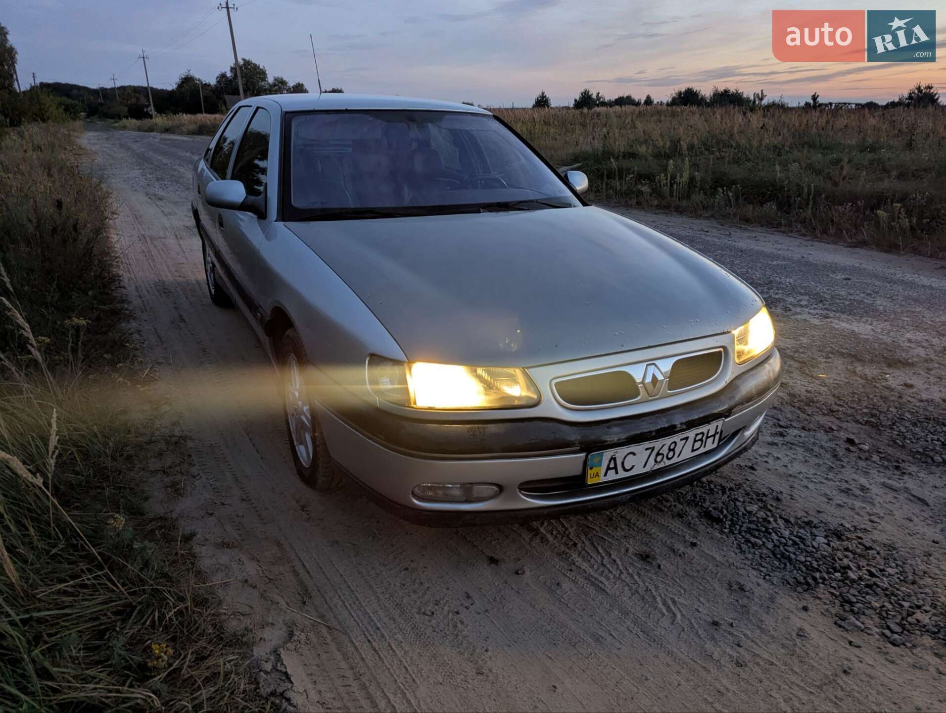 Renault Safrane 1998 VIN VF1B54L0518319984 фото оголошення 4 з 10