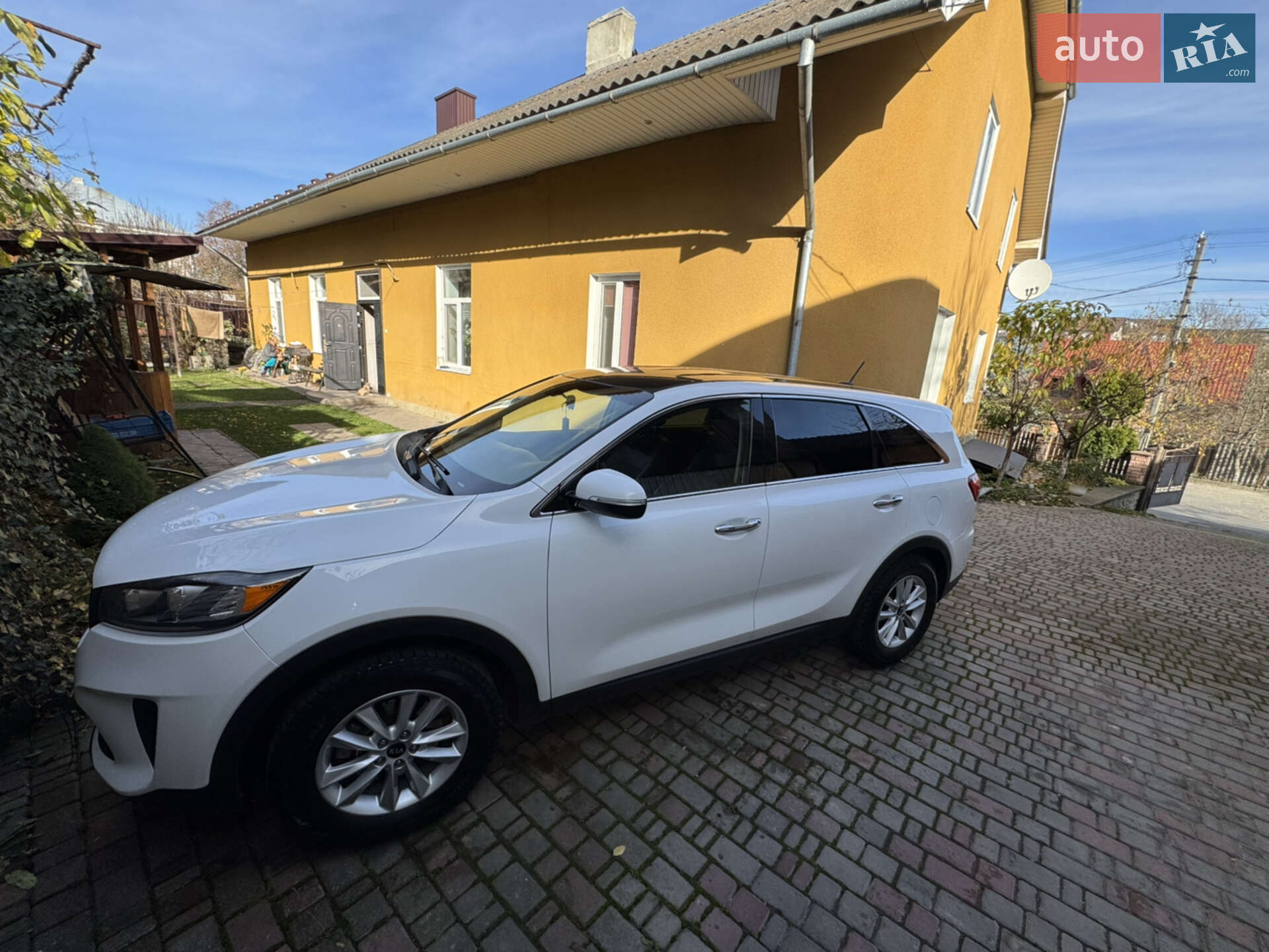 Kia Sorento 2018 VIN 5XYPG4A32KG521907 фото оголошення 6 з 30