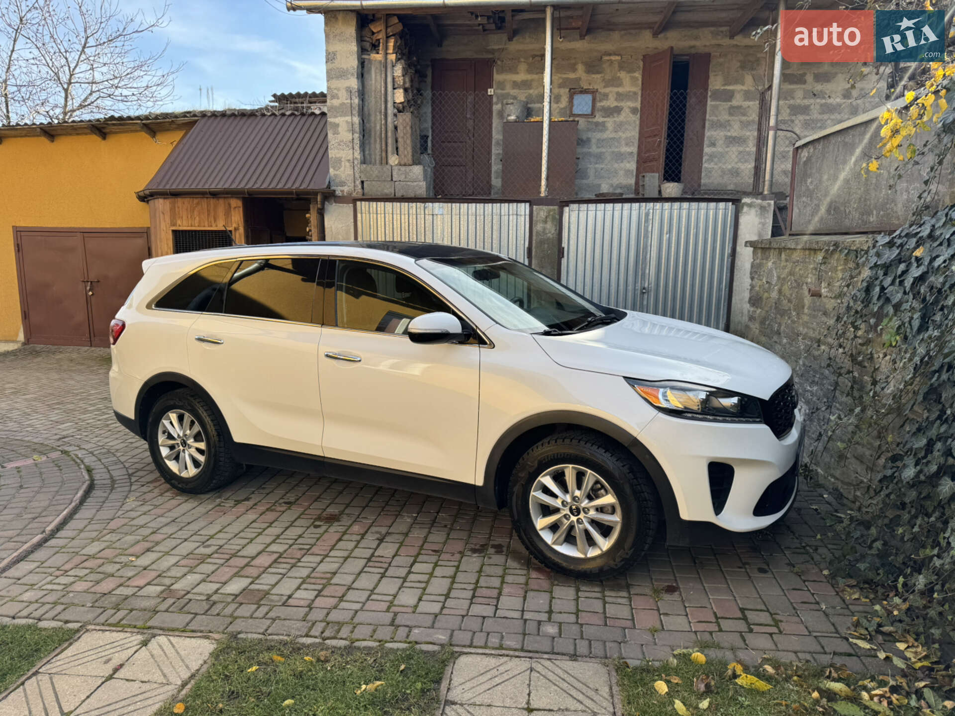 Kia Sorento 2018 VIN 5XYPG4A32KG521907 фото оголошення 30 з 30