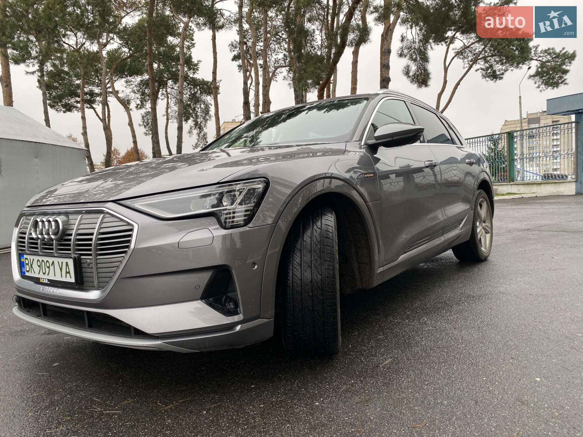 Audi e-tron 2020 VIN WAUZZZGE4LB036699 фото оголошення 2 з 31