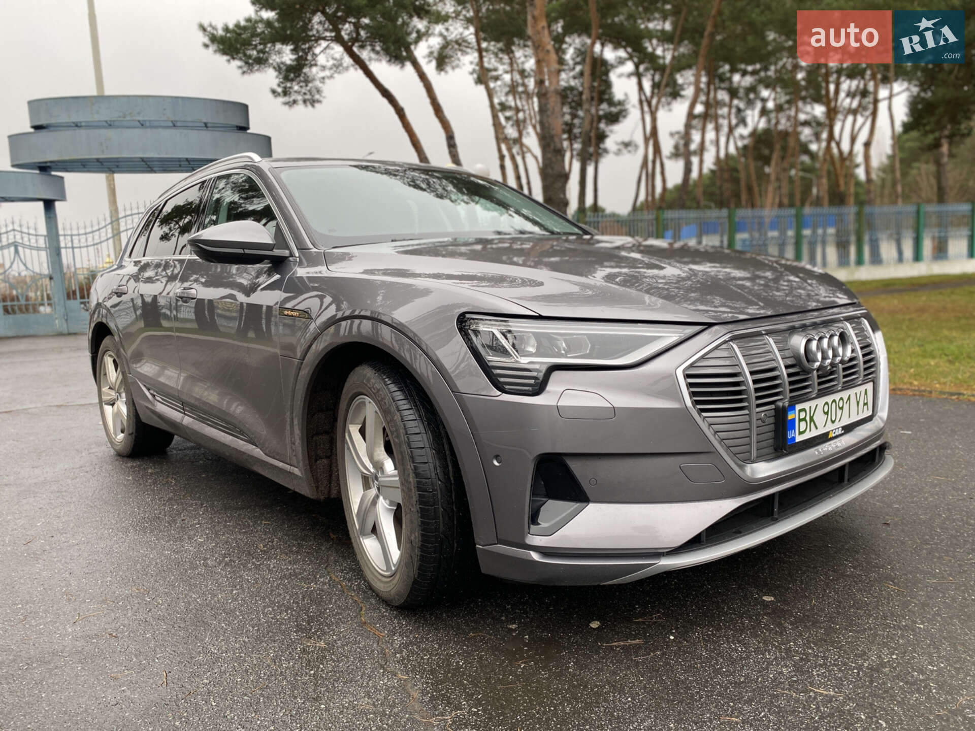 Audi e-tron 2020 VIN WAUZZZGE4LB036699 фото оголошення 4 з 31
